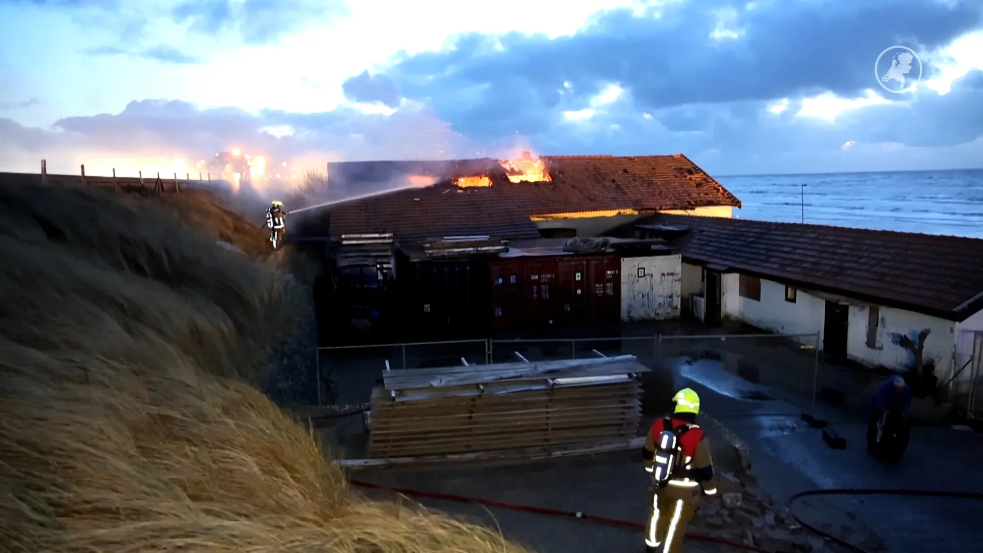 Grote brand bij Bernie's Beachclub in Zandvoort