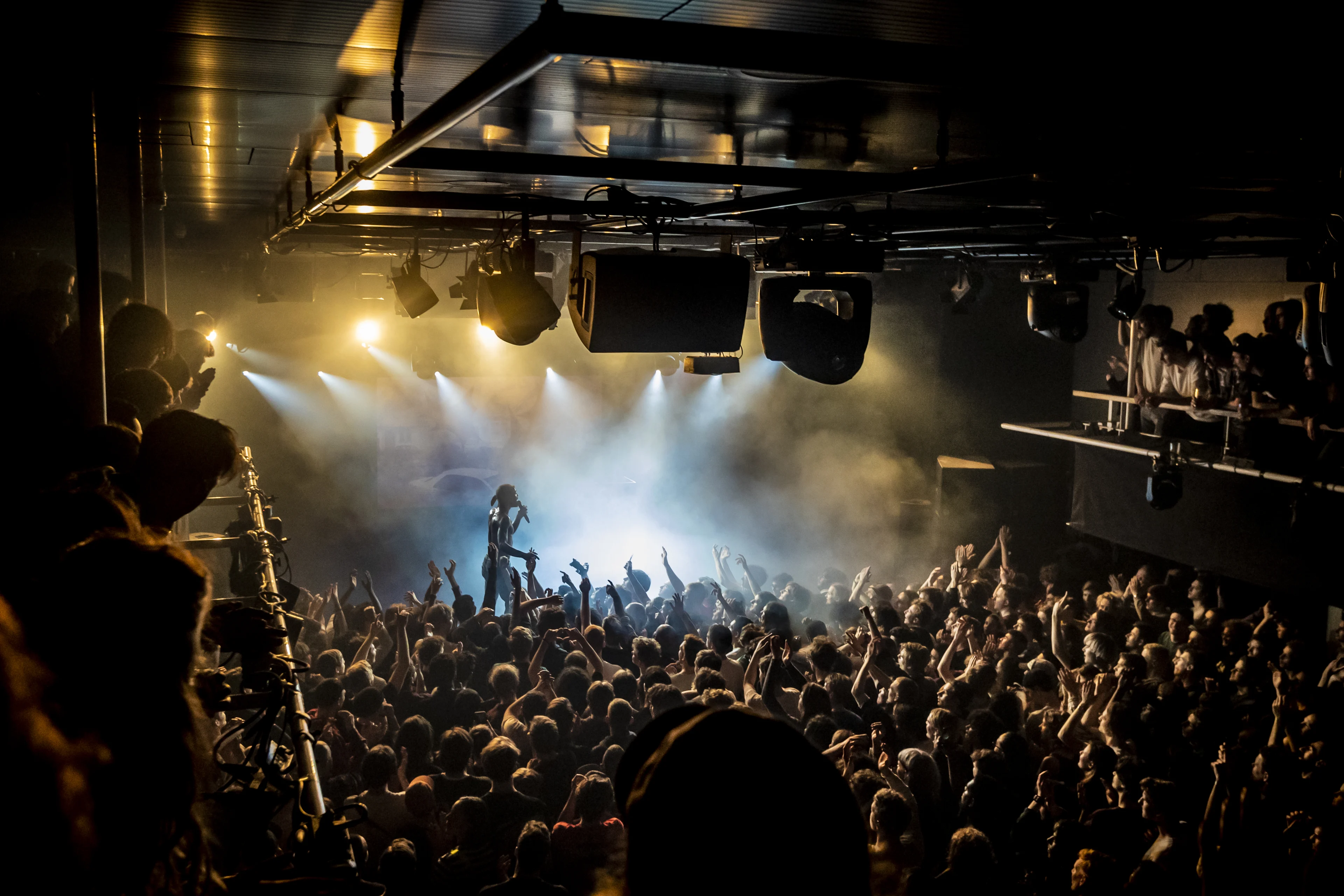 Poptempel Paradiso zet kwart van personeel op straat