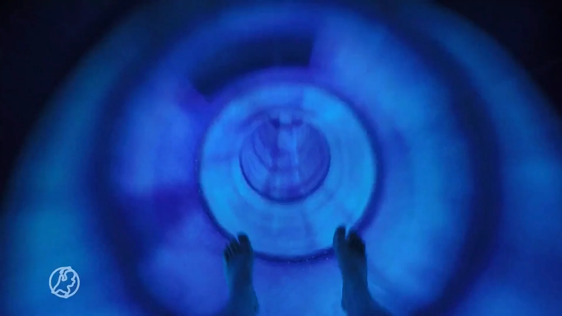 VIDEO: Eerste waterglijbaan met looping in Nederland gaat 'zó hard'