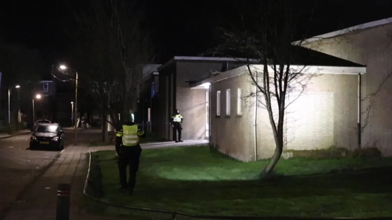 Politie plukt inbreker van dak na grote zoekactie met helikopter