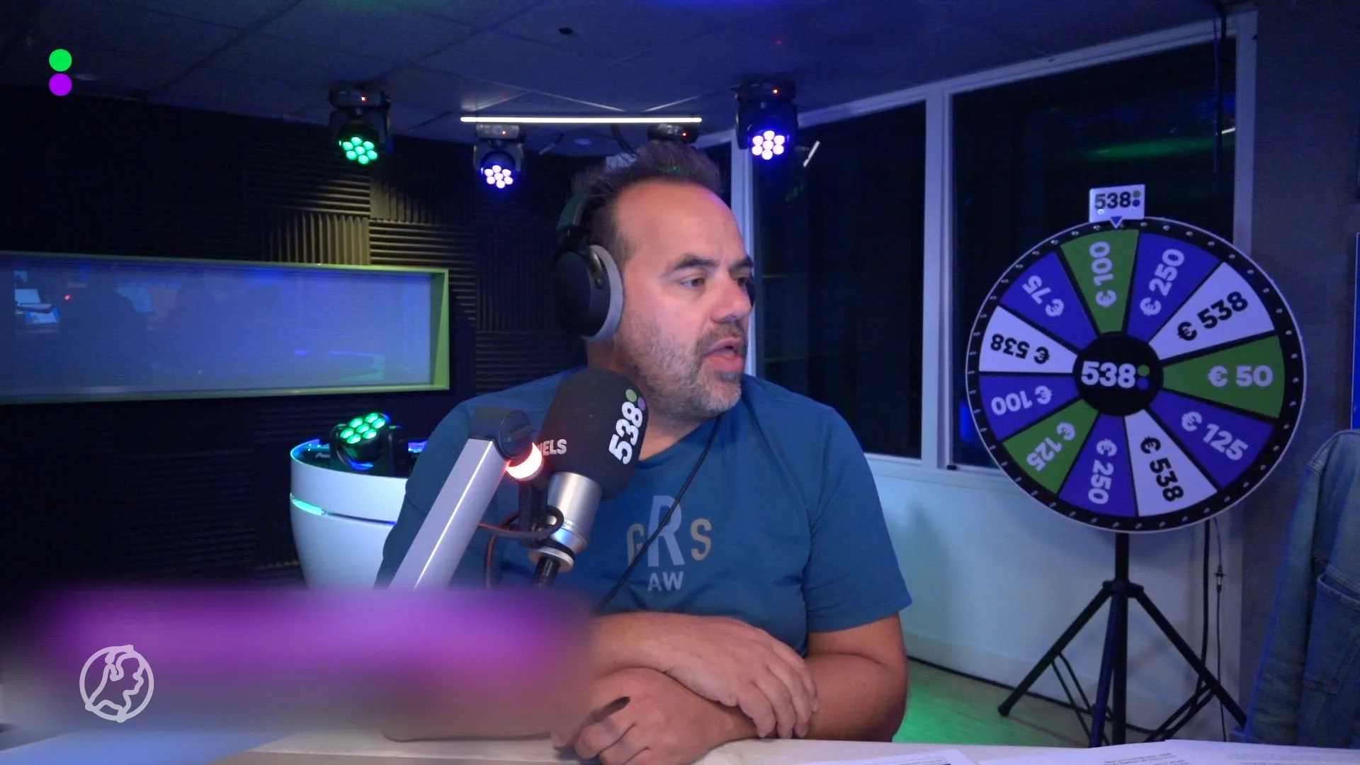 Hoe blijf je wakker achter het stuur? Slaapwetenschapper legt het uit