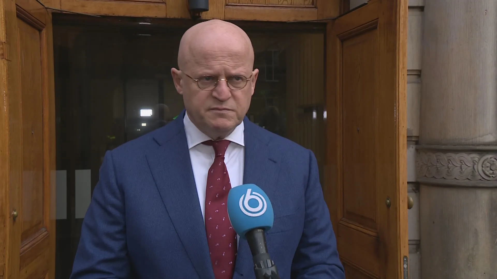 Minister Grapperhaus 'ongelofelijk trots' op politieoptreden na overval waardetransport