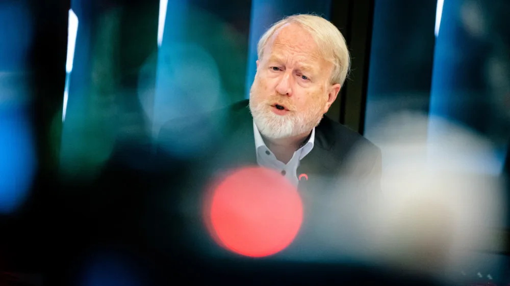 Tweede Kamer bijgepraat door Jaap van Dissel van RIVM