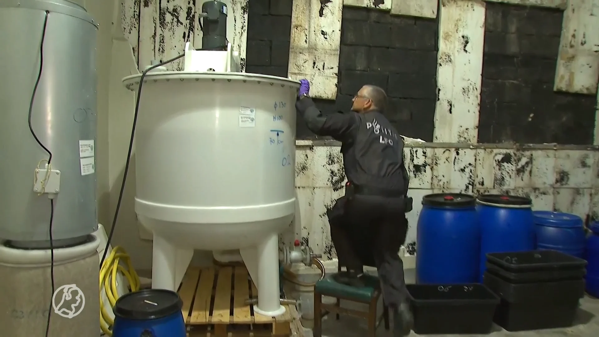 ZIEN: Binnenkijken in het grootste crystal meth-lab ooit gevonden in Nederland