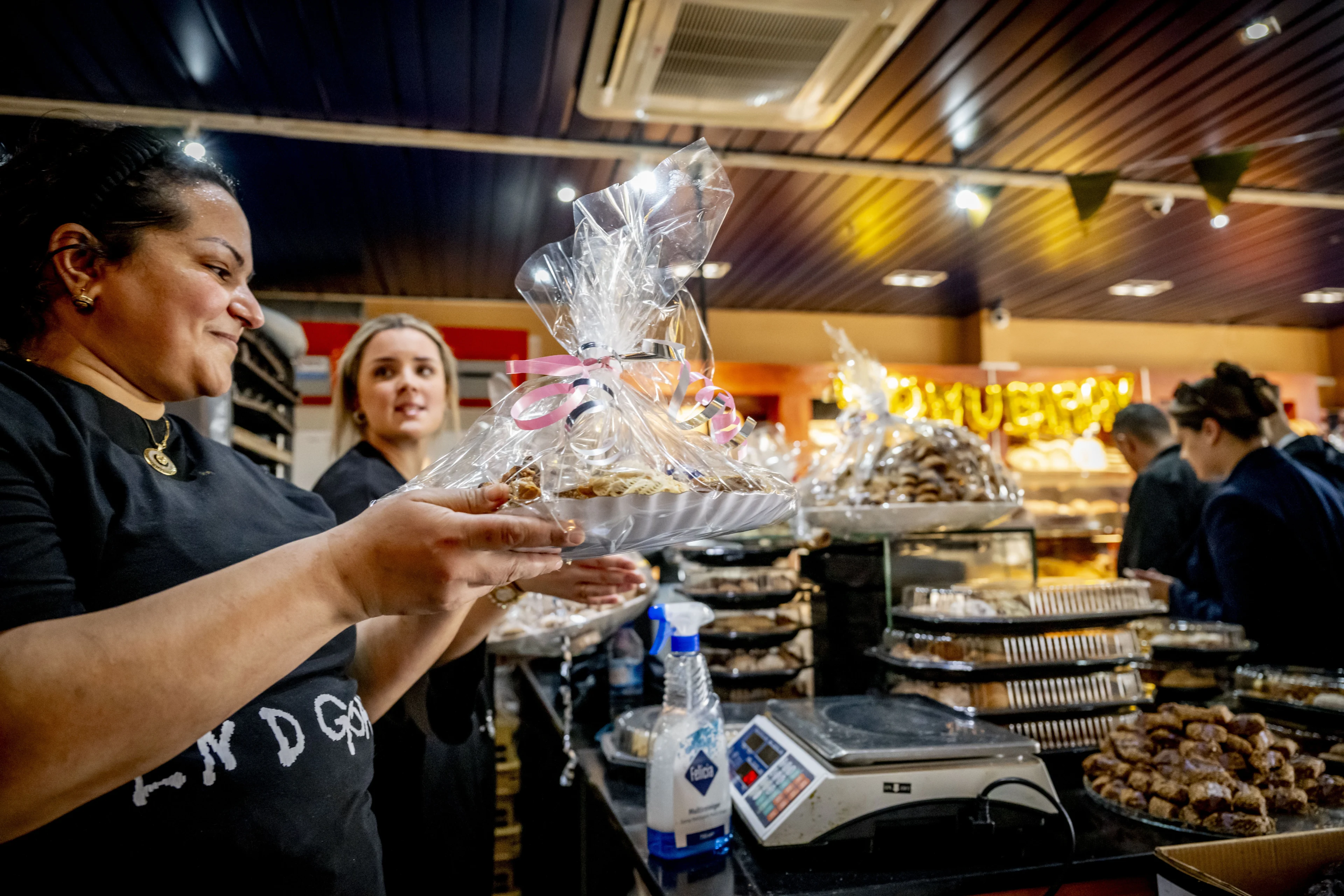 Vastenmaand ramadan voorbij, moslims vieren Suikerfeest