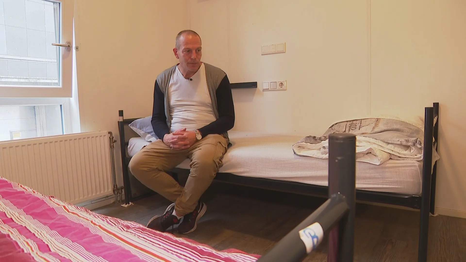 Daklozen willen niet terug naar het 'oude normaal': slaapzalen moeten verleden tijd blijven 