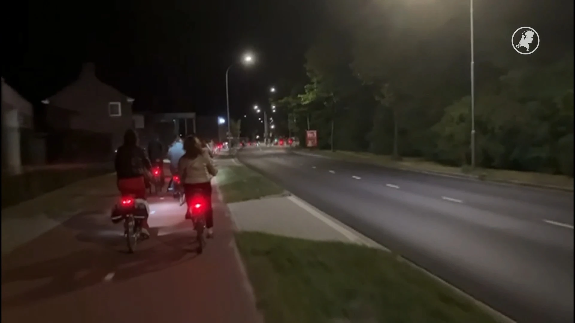 Stoet aan fietsen door Middelburg voor overleden Lisa (17)