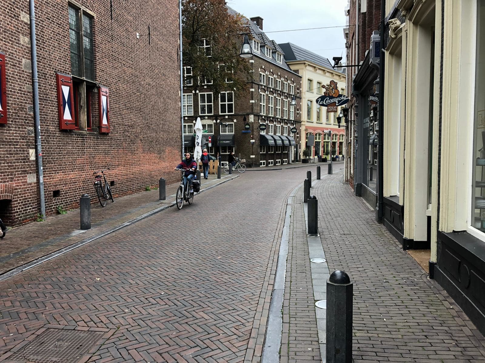 Younes (26) kan amper meer praten na zware mishandeling, eist 750.000 euro schadevergoeding