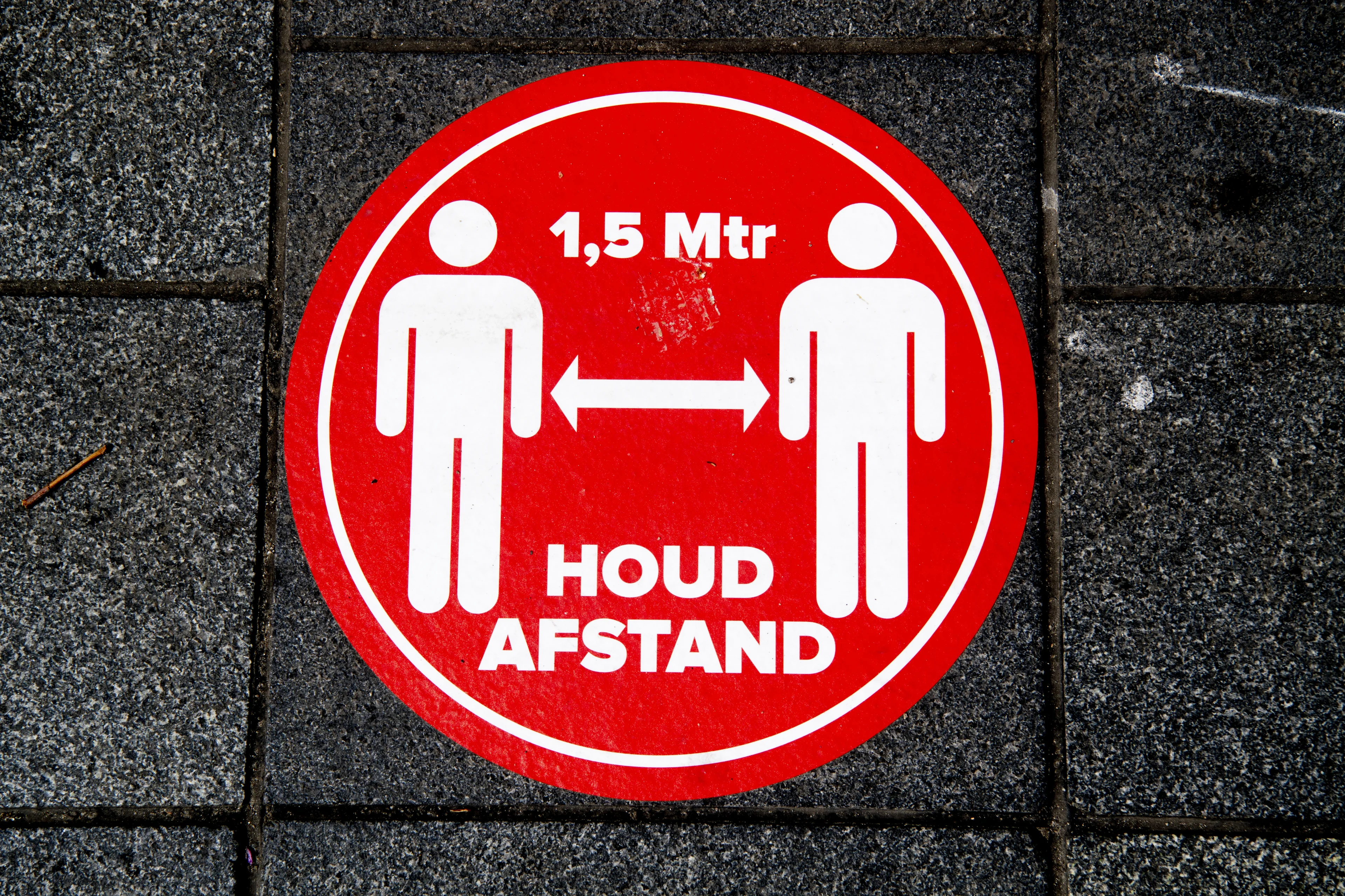 Welke maatregel werkt volgens Nederland het best om het virus te verslaan?