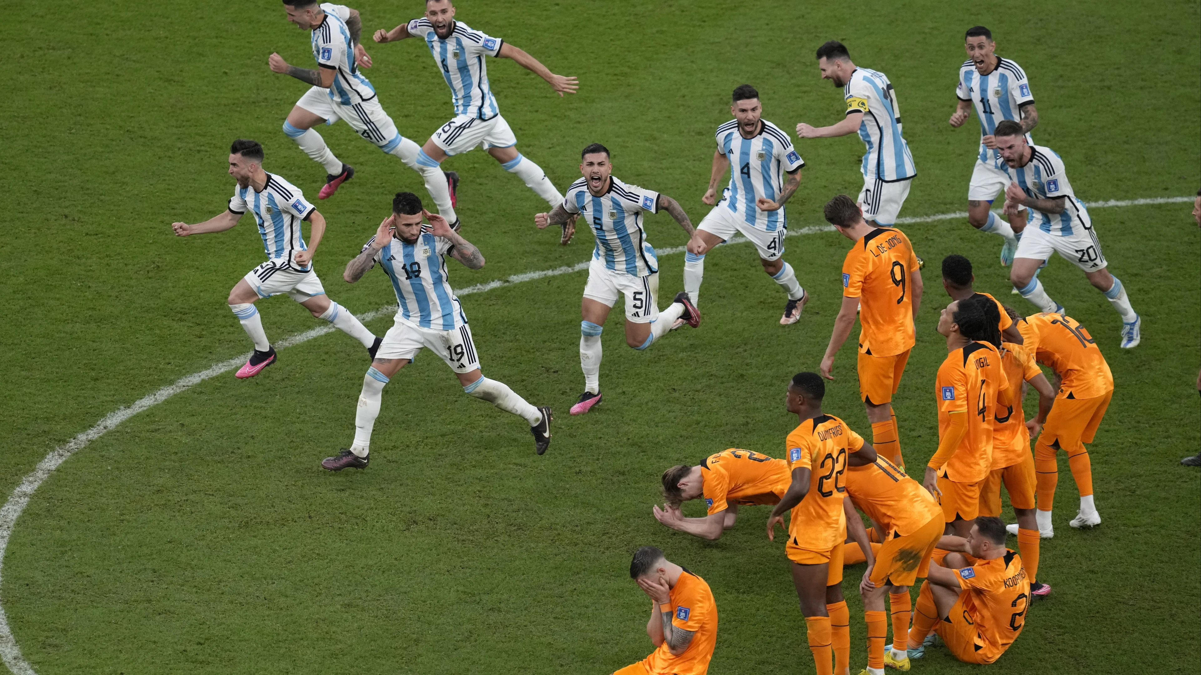 Ruzie na ruzie bij Nederland-Argentinië: 'Waar kijk je naar, idioot?'