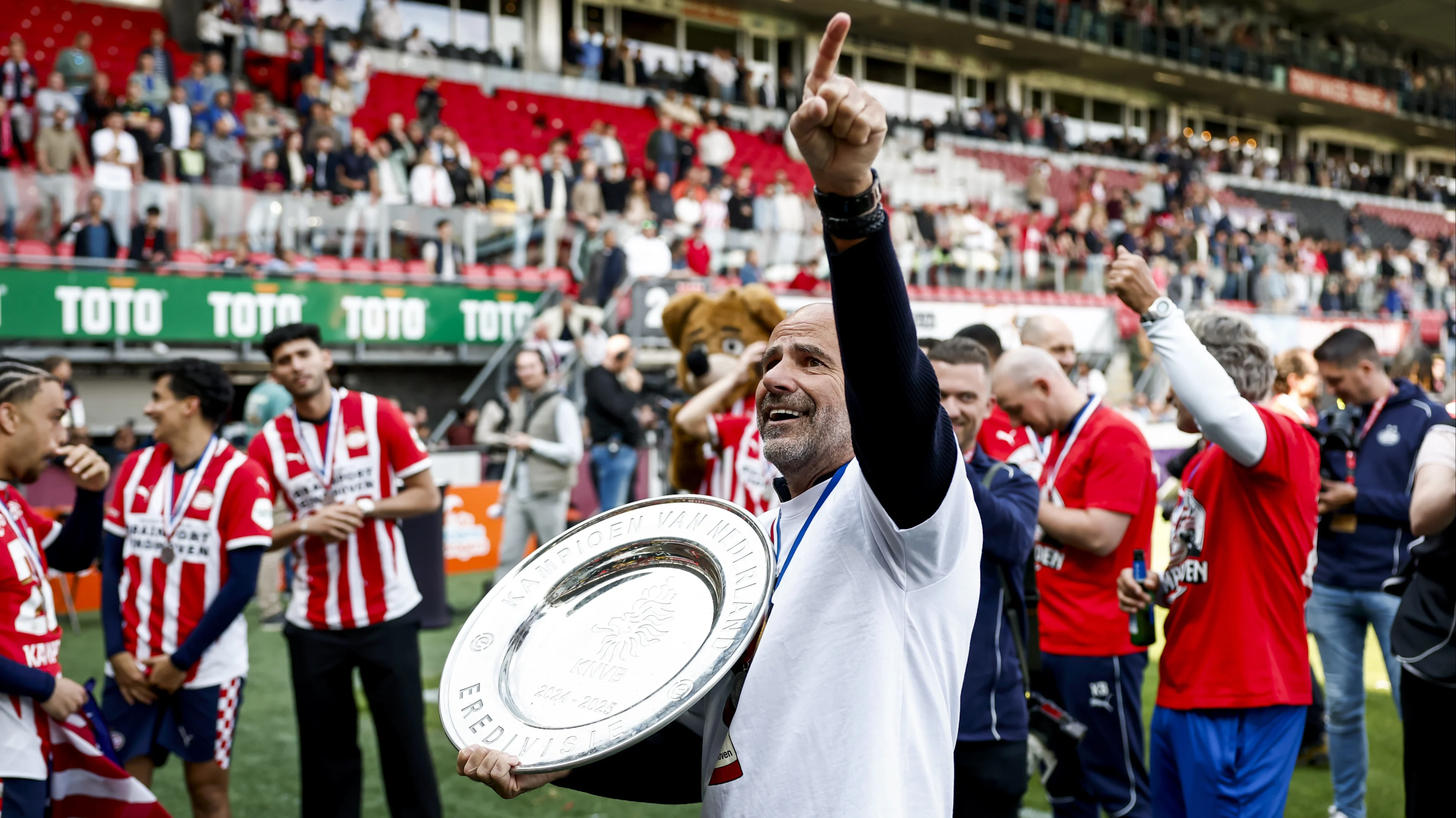 PSV-trainer Bosz: kampioenschap nu mooier dan vorig seizoen