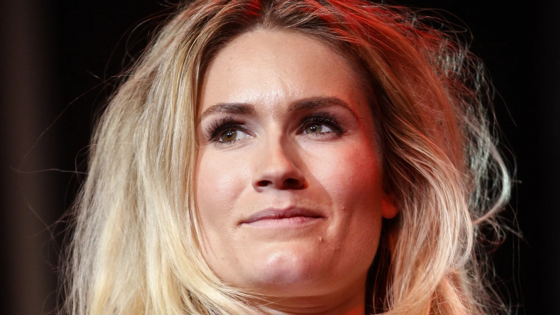 Rel om photoshoppende Nikkie Plessen: 'Jongeren krijgen hierdoor een vertekend beeld van de werkelijkheid'