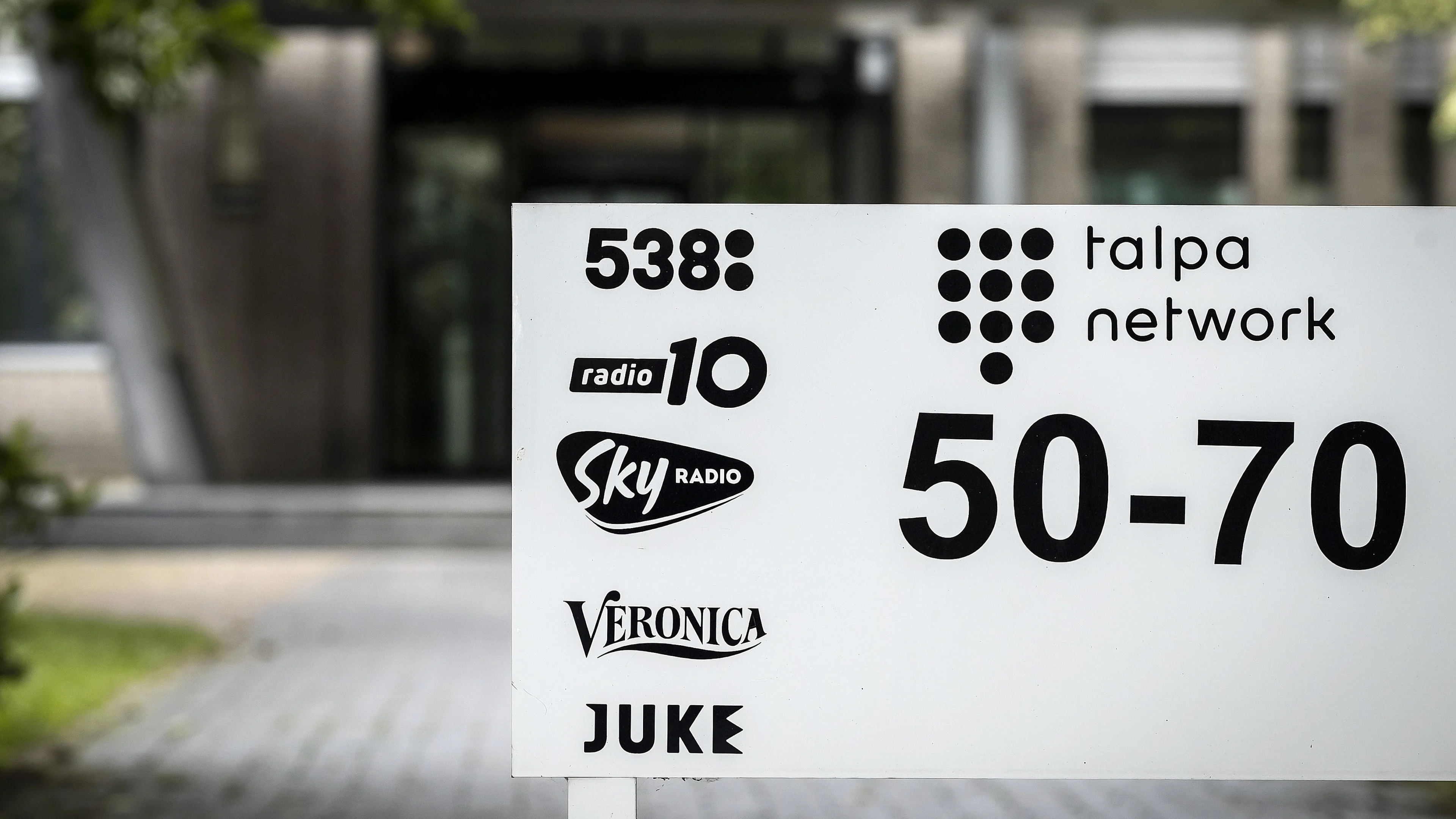 FM-frequenties grote zenders op de schop: lees de nieuwe frequenties hier