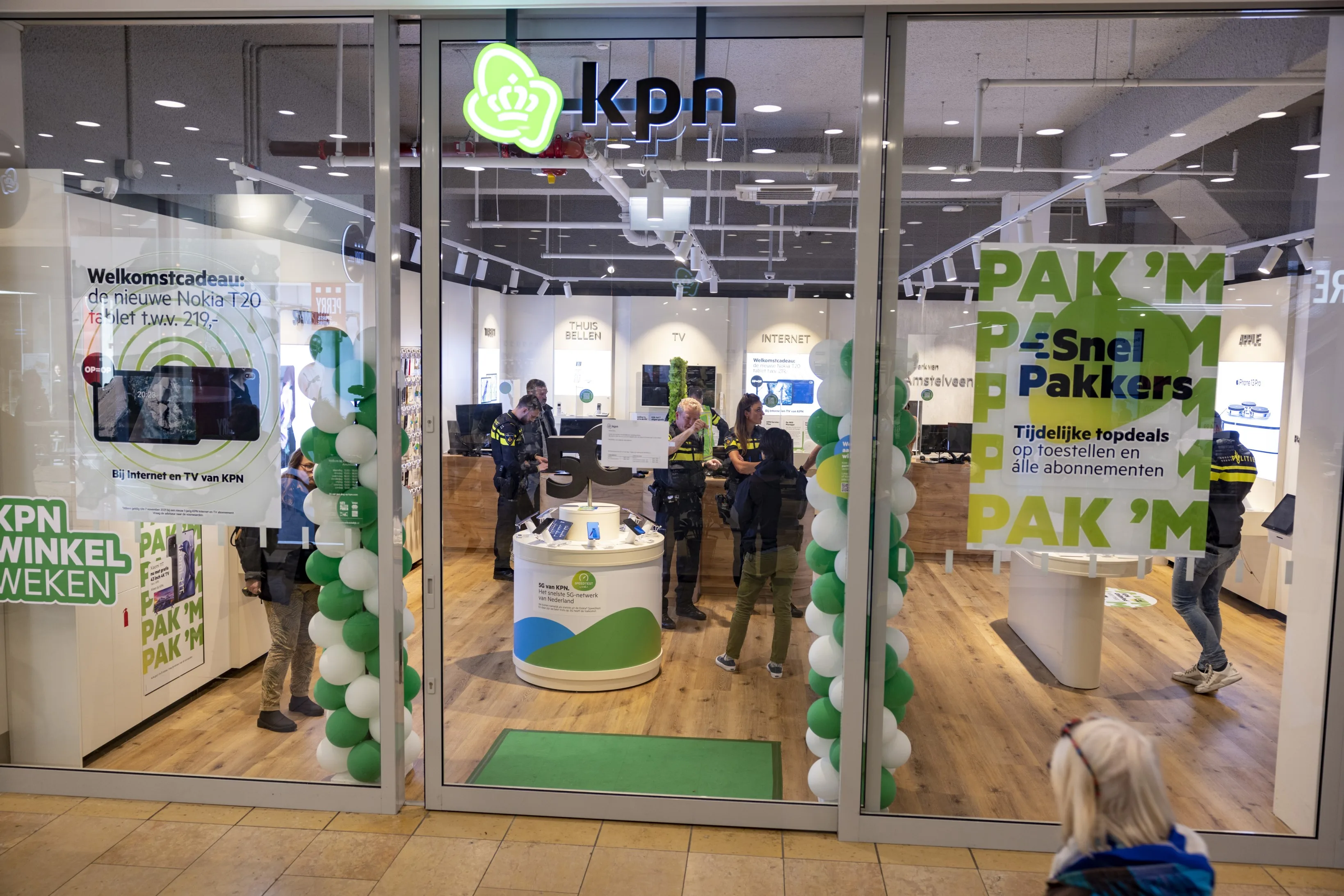 Telecombedrijven halen alle dure smartphones uit winkels