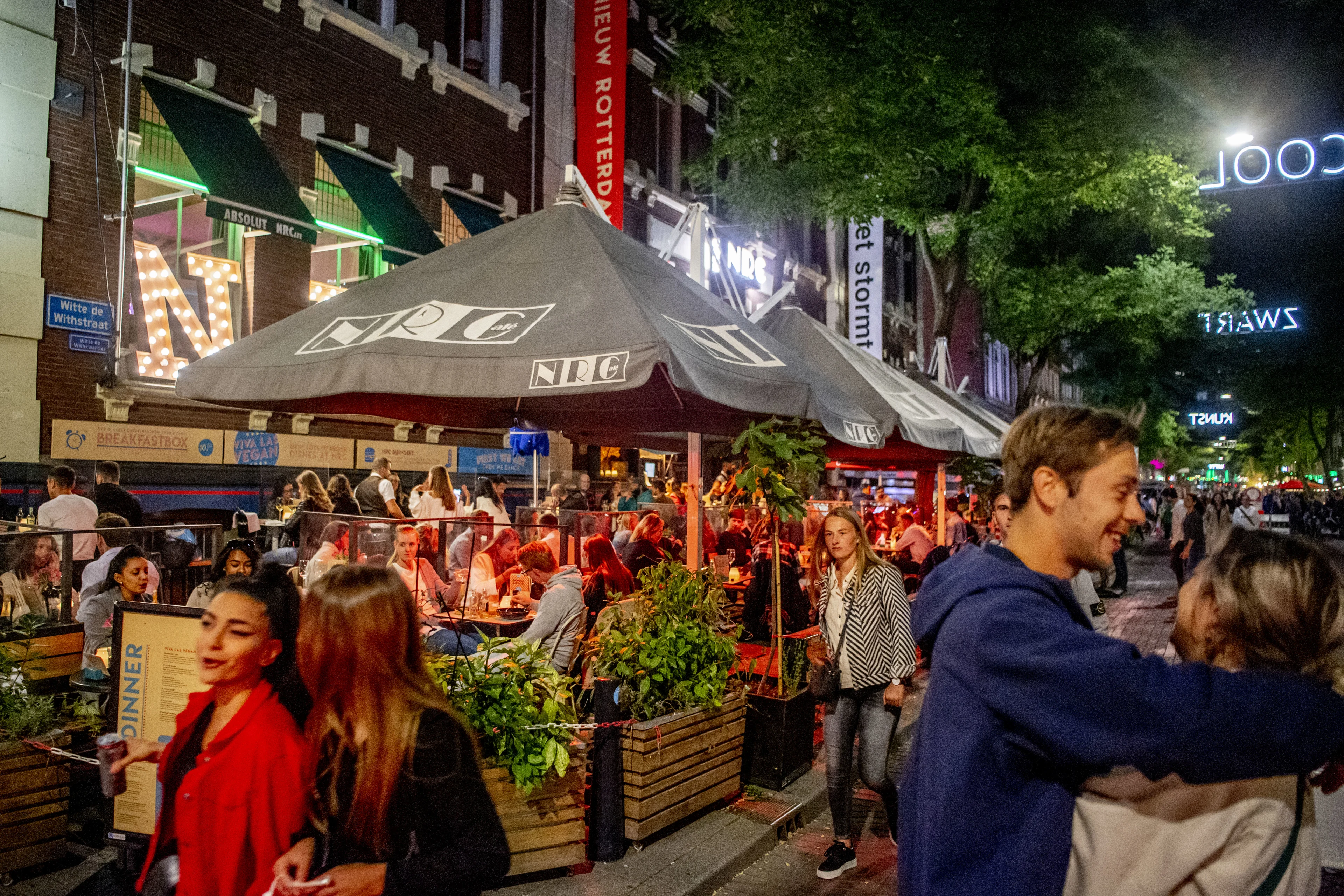 Nederlanders willen hardere maatregelen in strijd tegen tweede coronagolf