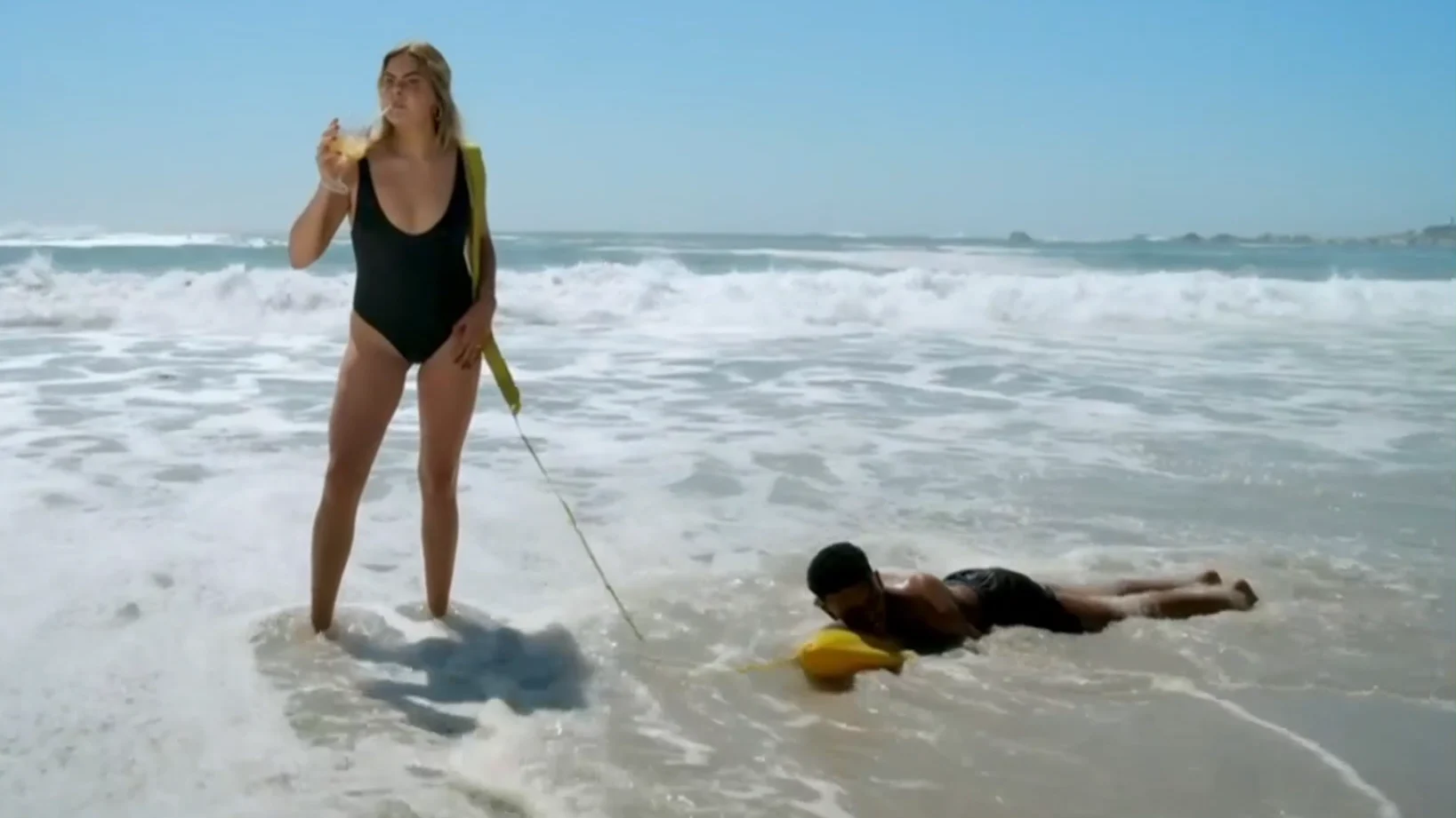 Constantijn snapt ophef om badpak Eloise niet: 'Mensen zoeken altijd commotie'