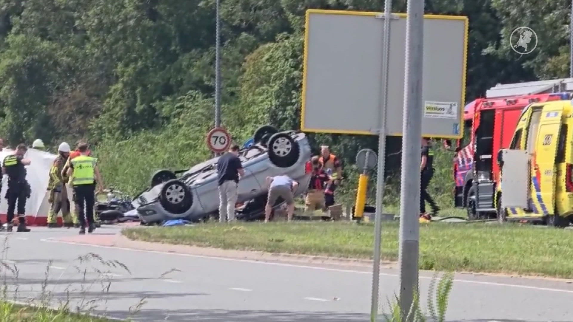 Motorrijder overleden door botsing met auto in Lelystad, auto vloog over de kop