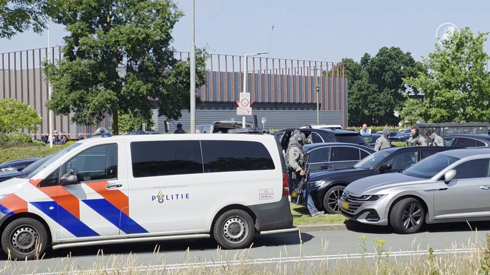 Veel politie op de been bij middelbare school in Barneveld