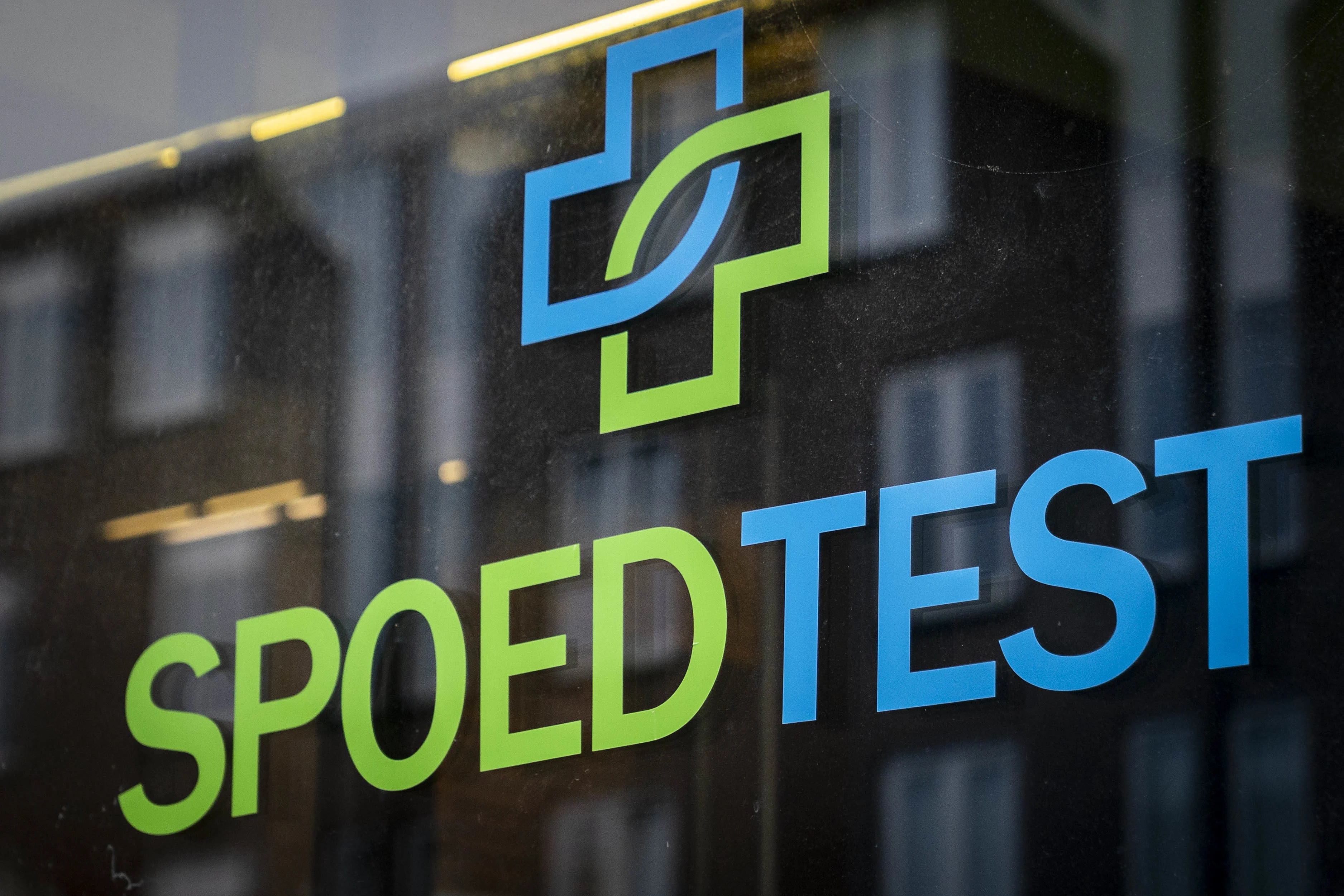 Ministerie krabbelt terug: Spoedtest.nl fraudeerde niet met vaccinatiebewijzen