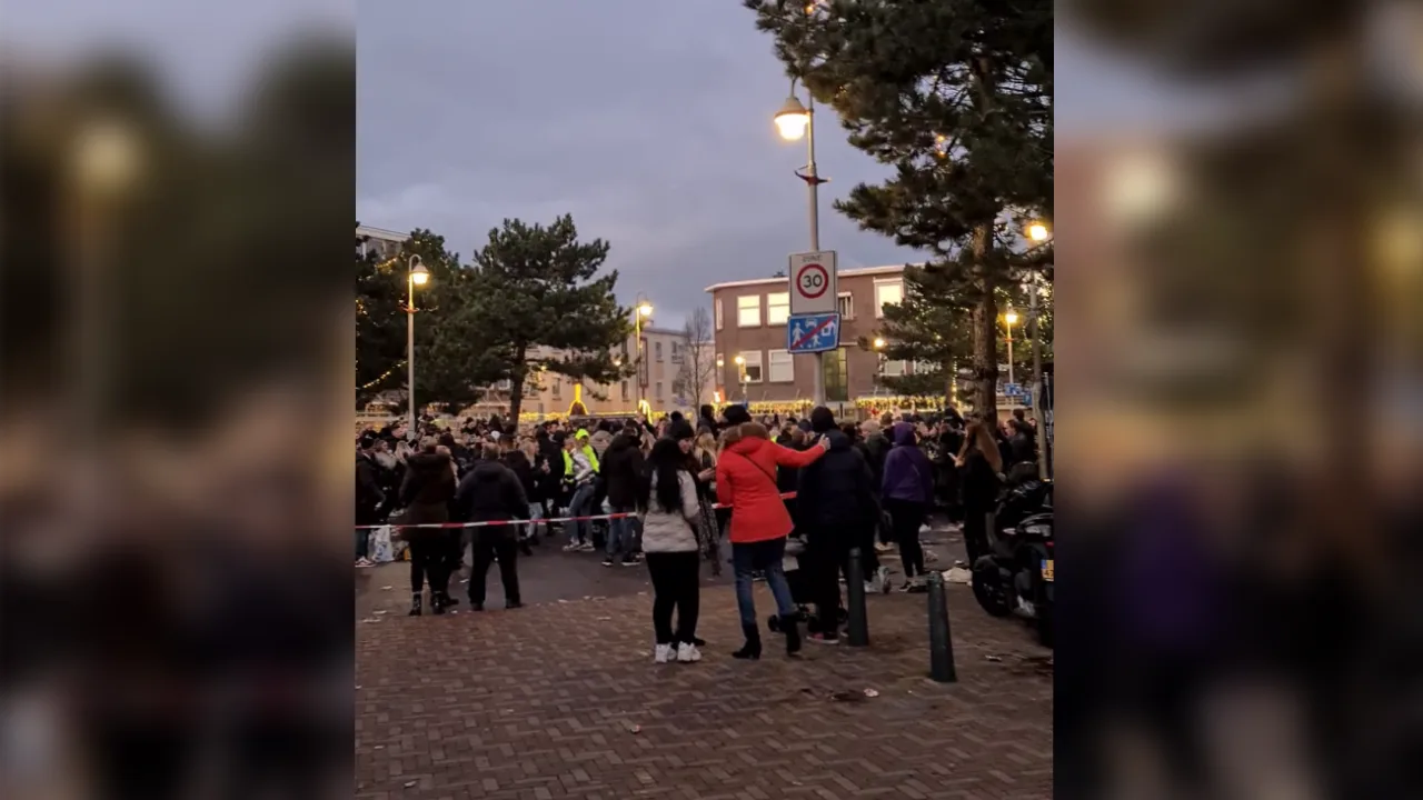 Duindorpers vieren groot feest, politie 'zet minder in op naleving regels'