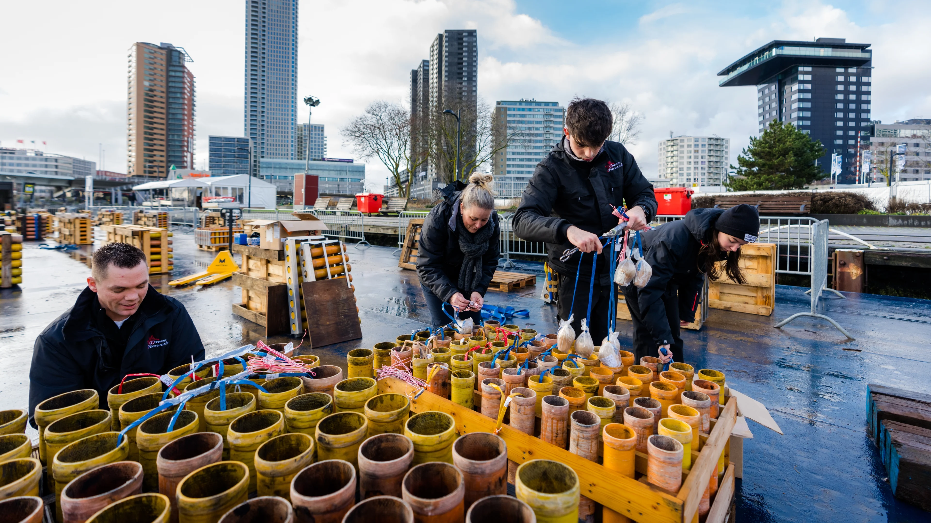 Afsteker Nationale Vuurwerk vreest storm, ook elders mogelijk geen vuurwerk