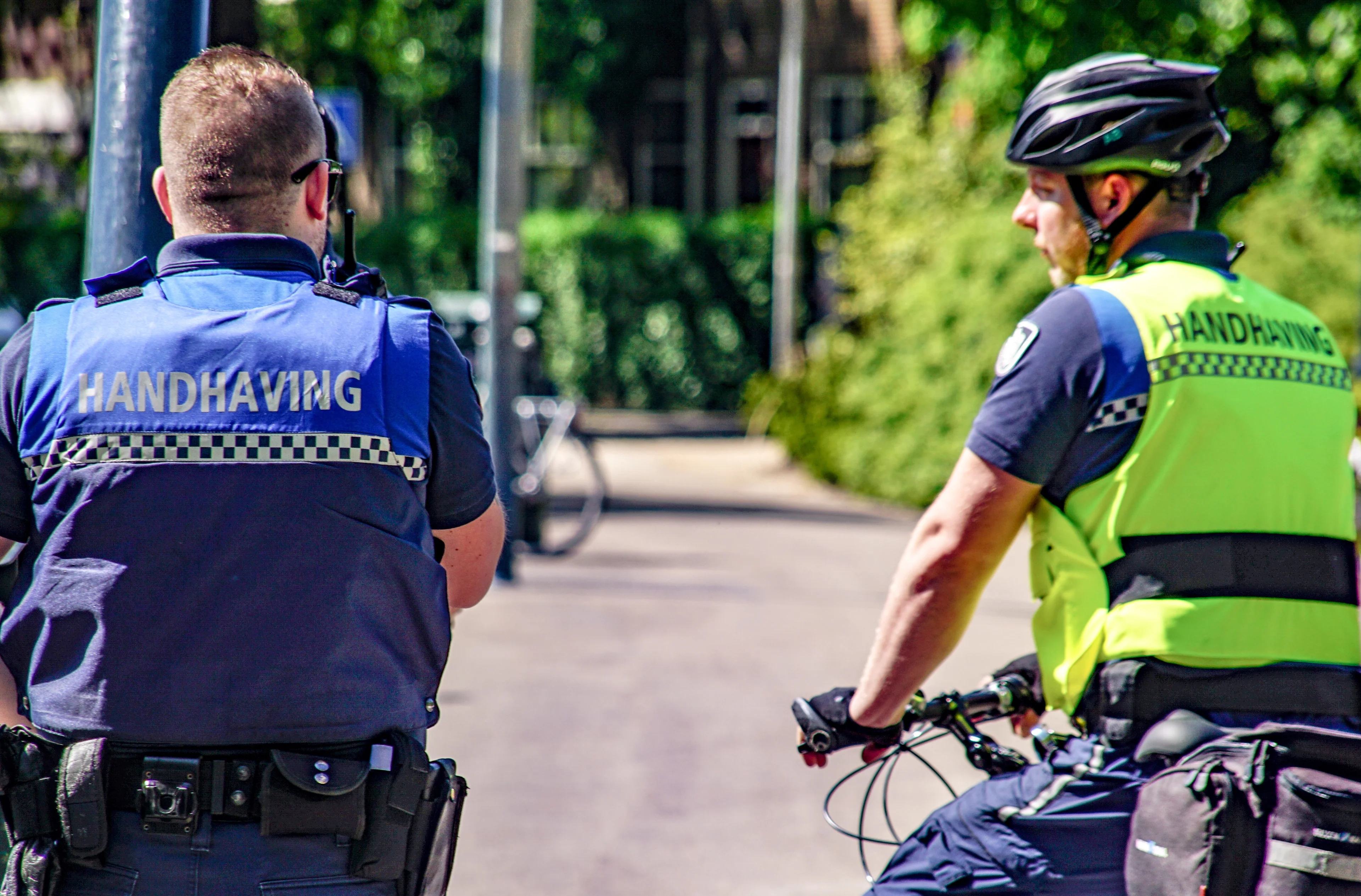 Minister Grapperhaus: geen wapenstok voor boa's, wel bodycam en noodknop