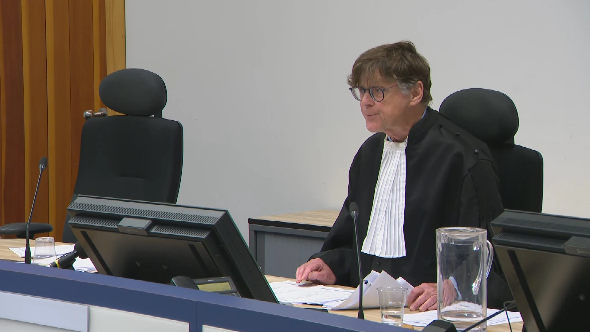 Rechter legt taakstraf van 60 uur op voor stelen knuffels bij gedenkplek Winschoten