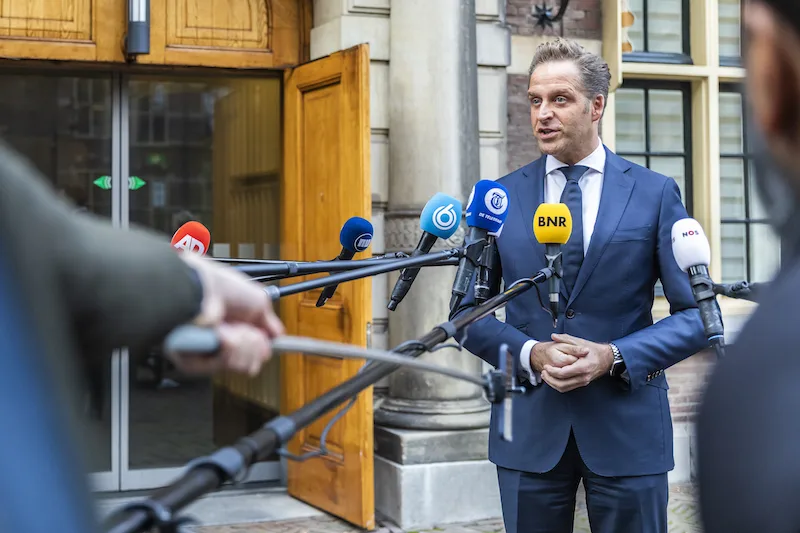 De Jonge: 'Onszelf geen derde coronagolf onder de kerstboom cadeau doen'