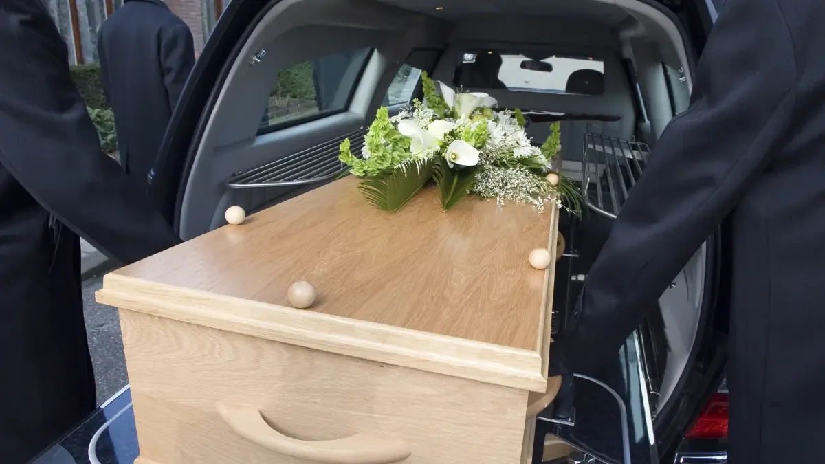 Nabestaanden eisen 15.000 euro na uitvaartverwisseling