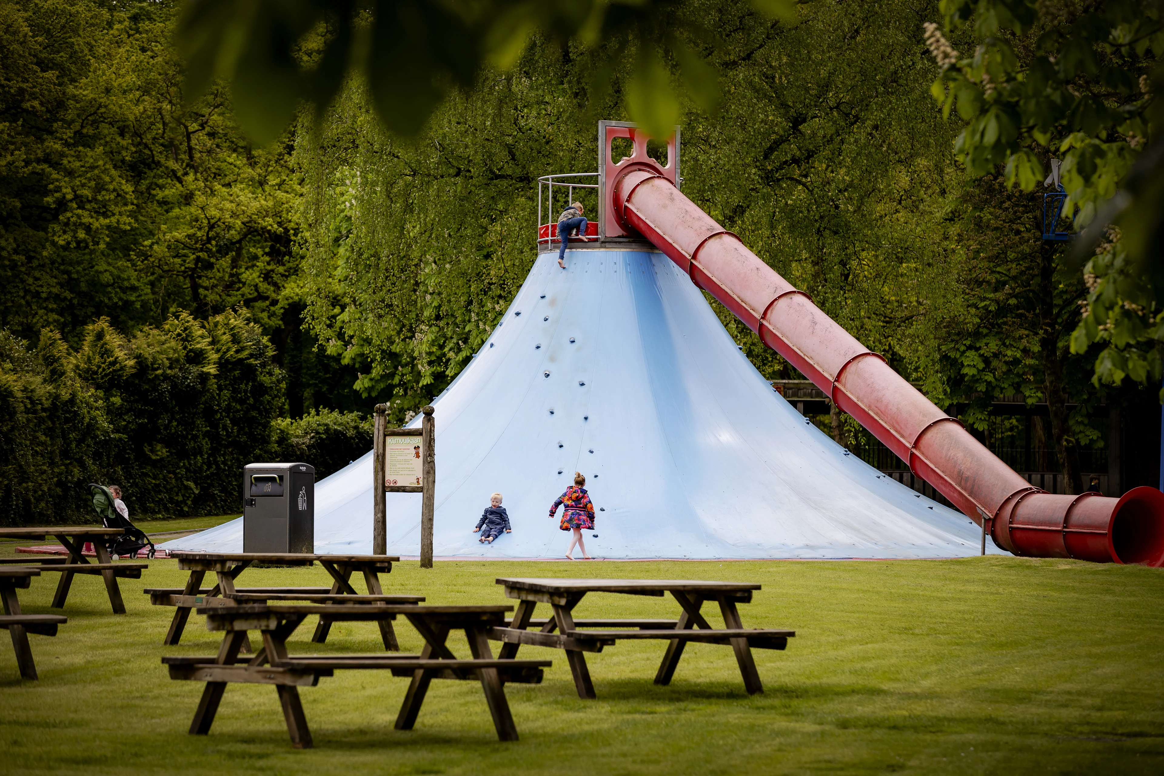 Speeltuin Oud Valkeveen in Naarden sluit deuren vanwege coronapas