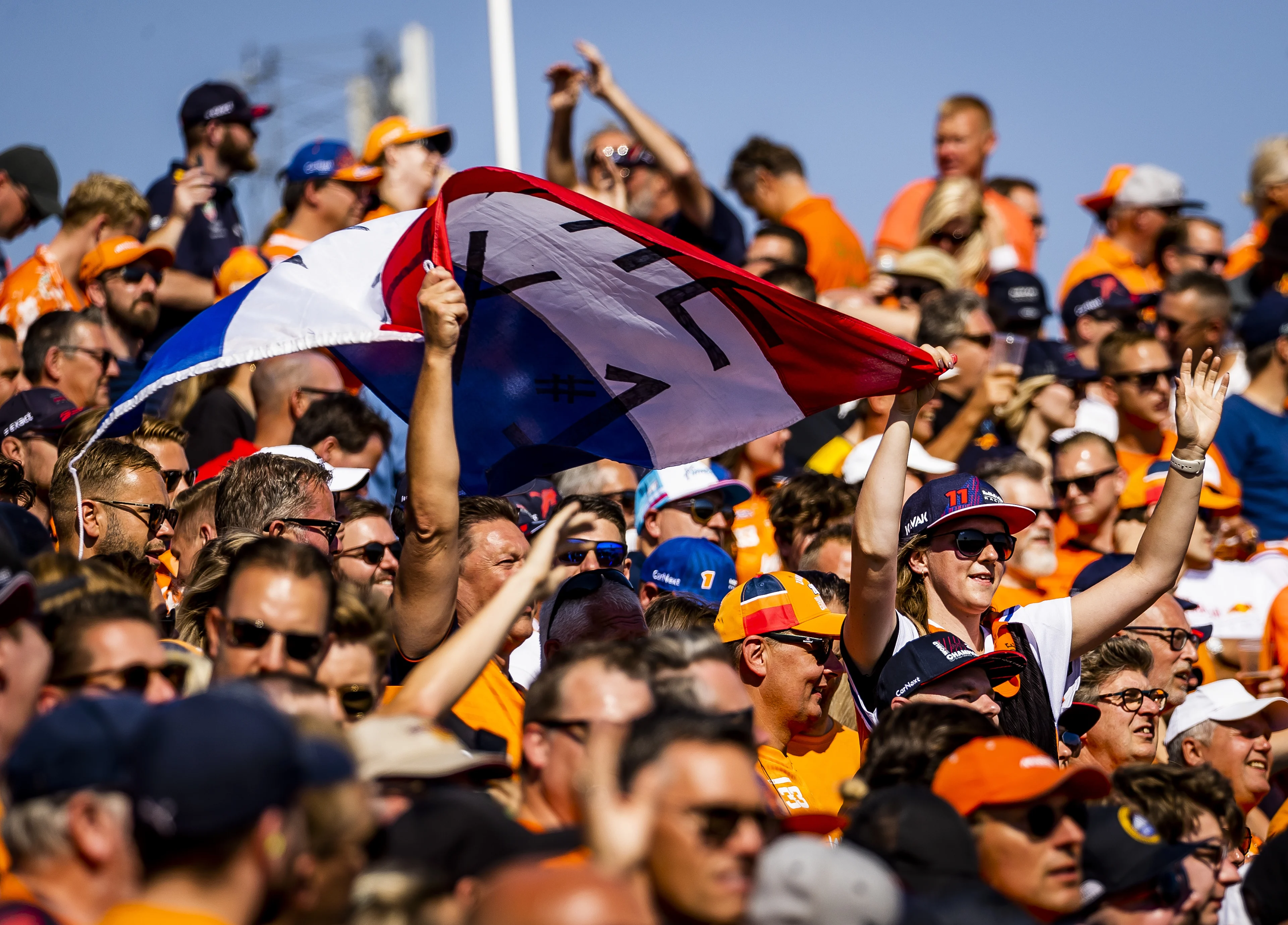 Tientallen vrouwen melden grensoverschrijdend gedrag tijdens Formule 1 in Zandvoort