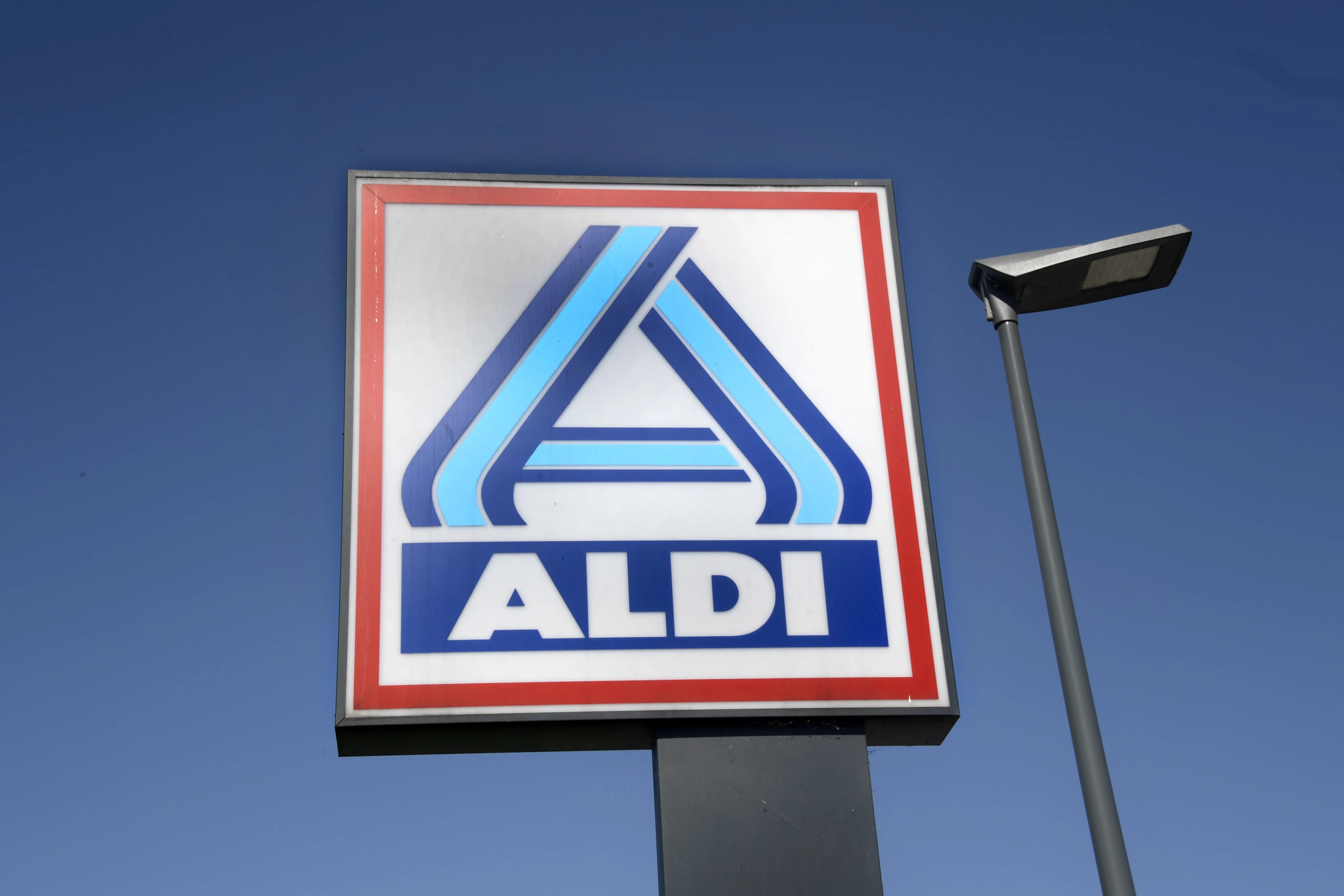 ALDI waarschuwt voor verkeerd etiket op krokante kiphaasjes