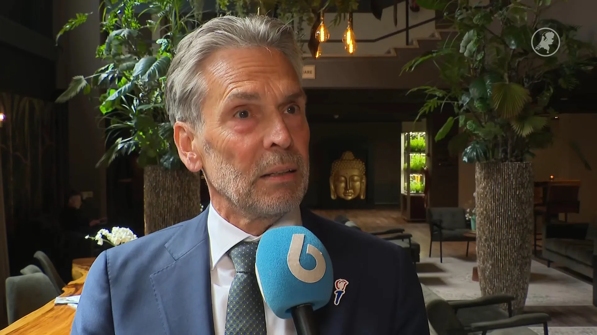 Premier Schoof gaat in 'afwachtmodus', en wacht asiel-initiatieven van Wilders verder af