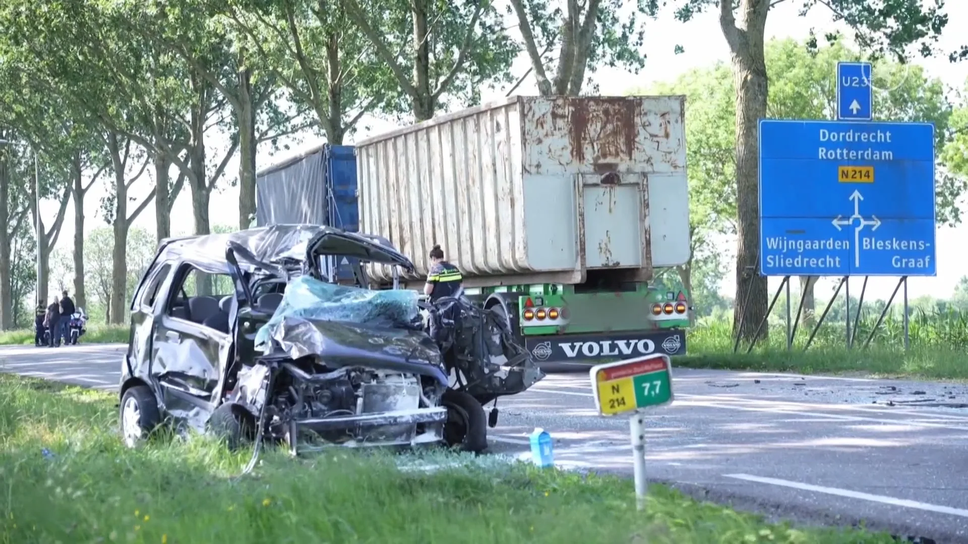 Zwaar ongeval met meerdere voertuigen op N214 bij Wijngaarden