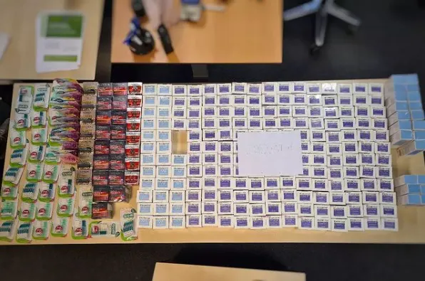 Kruidvat-medewerker achtervolgt dieven: 8000 euro aan verzorgingsproducten gestolen