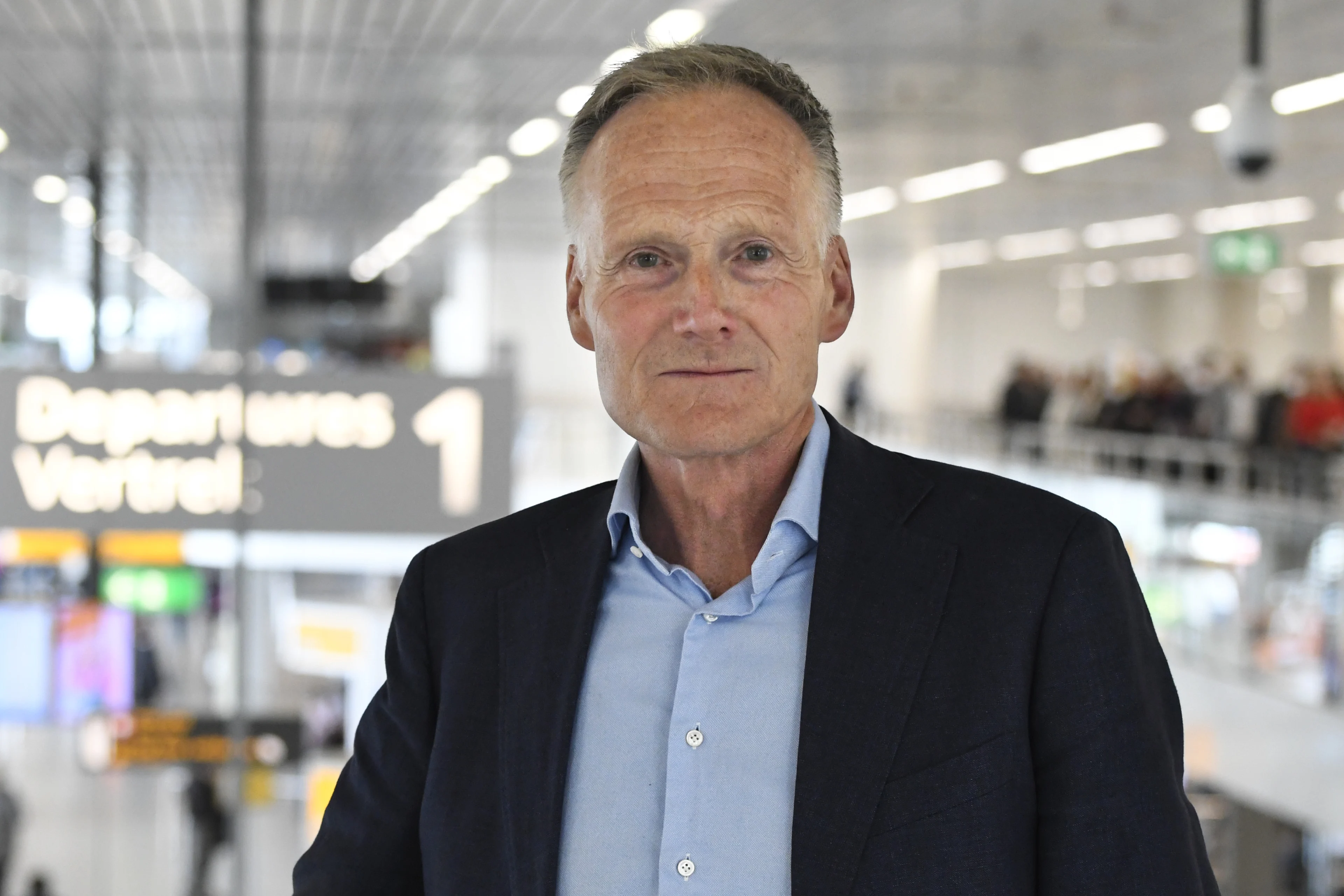 Reisorganisaties zijn woedend om schrappen vluchten: 'Schiphol maakt er een potje van'