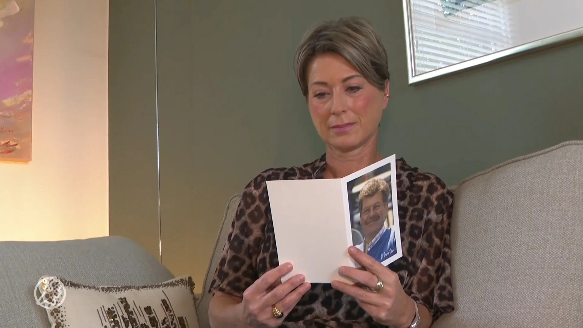 Bijna niemand was bij uitvaart Nicoles vader, want zijn rouwkaart werd niet bezorgd