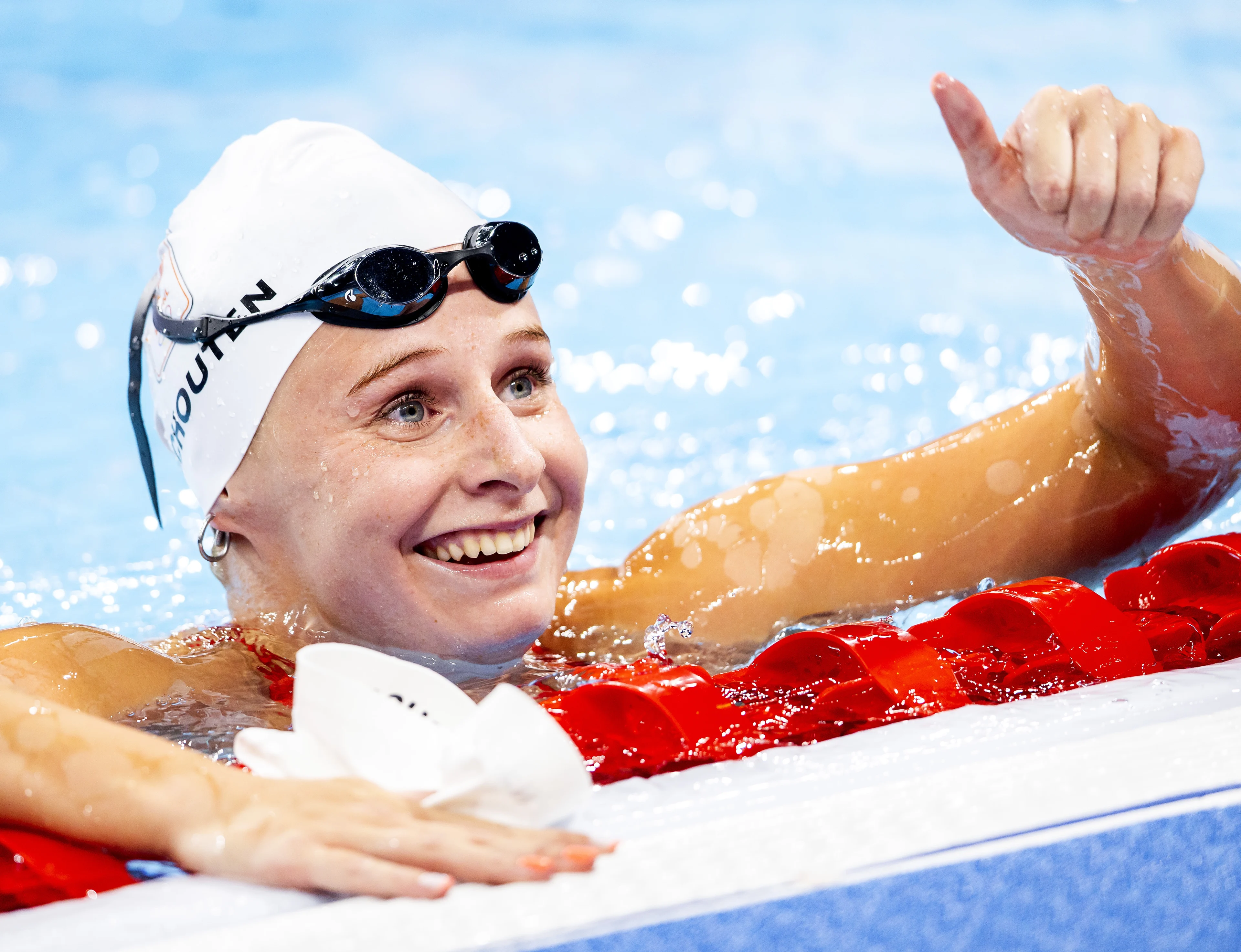 Tes Schouten pakt op 200m schoolslag tweede zwemmedaille voor Nederland