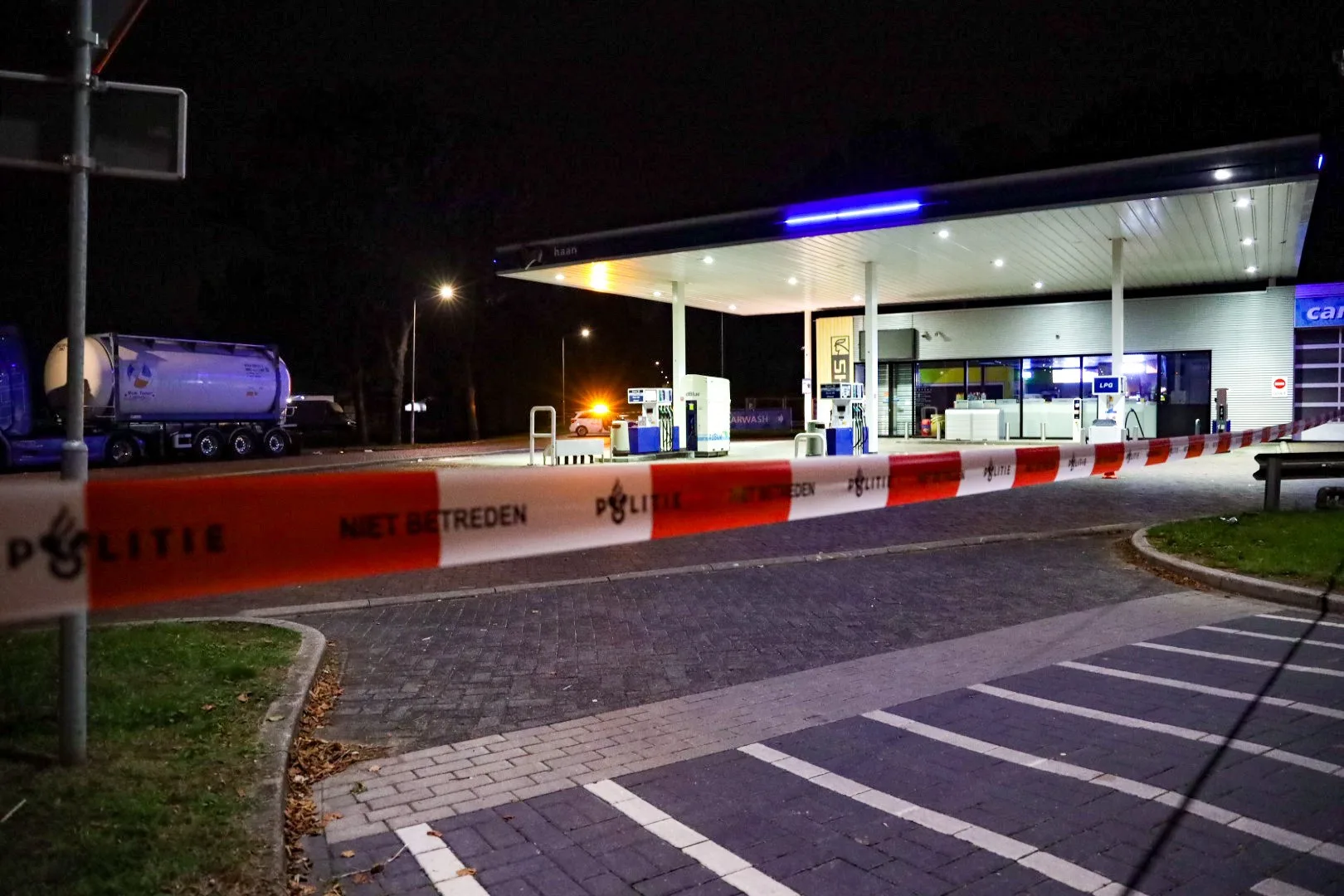 Ook gevecht tussen voetbalsupporters in Arnhem, 18-jarige man zwaargewond in het ziekenhuis