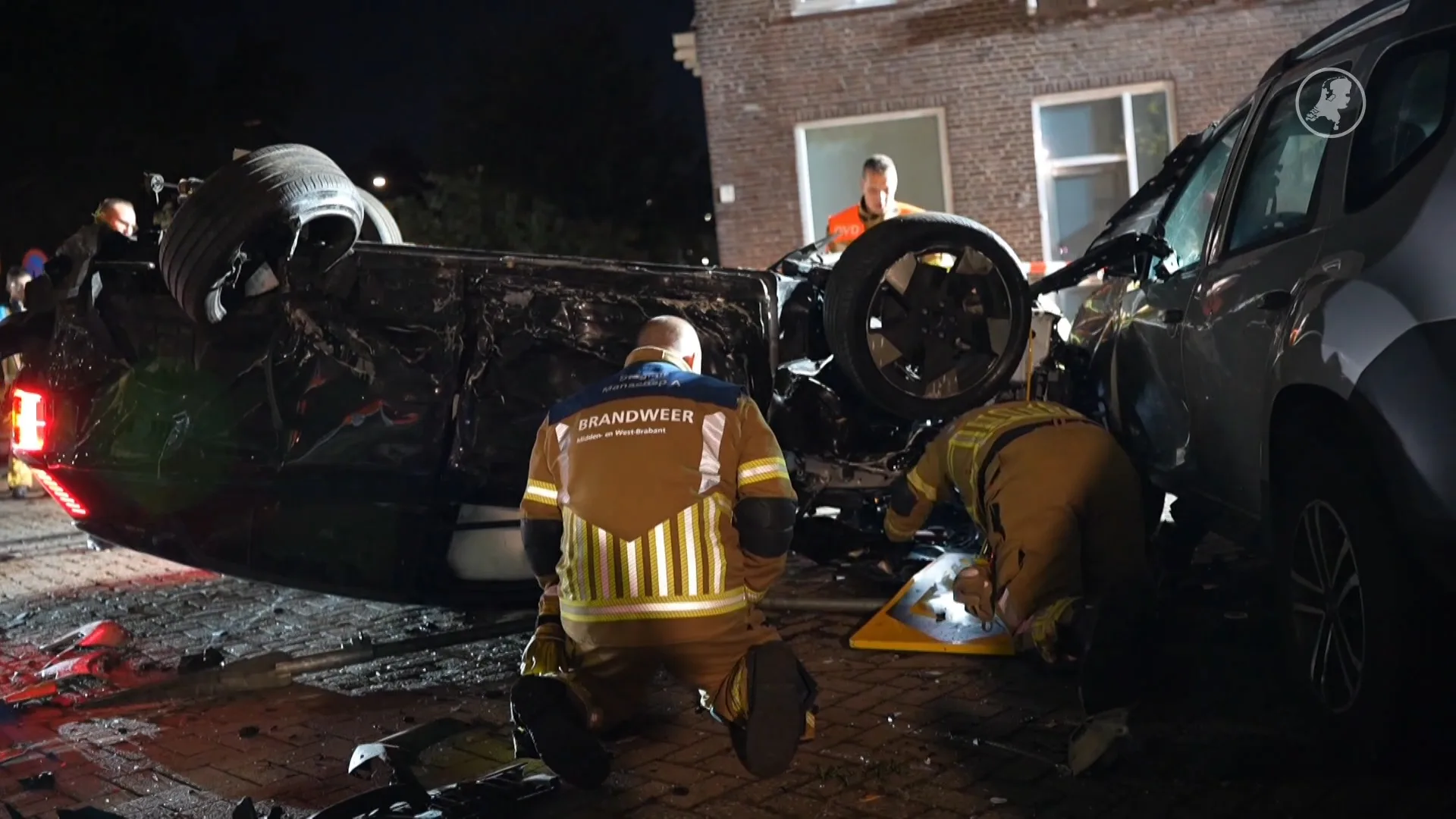 Flinke ravage in Waalwijk door crash na politie-achtervolging