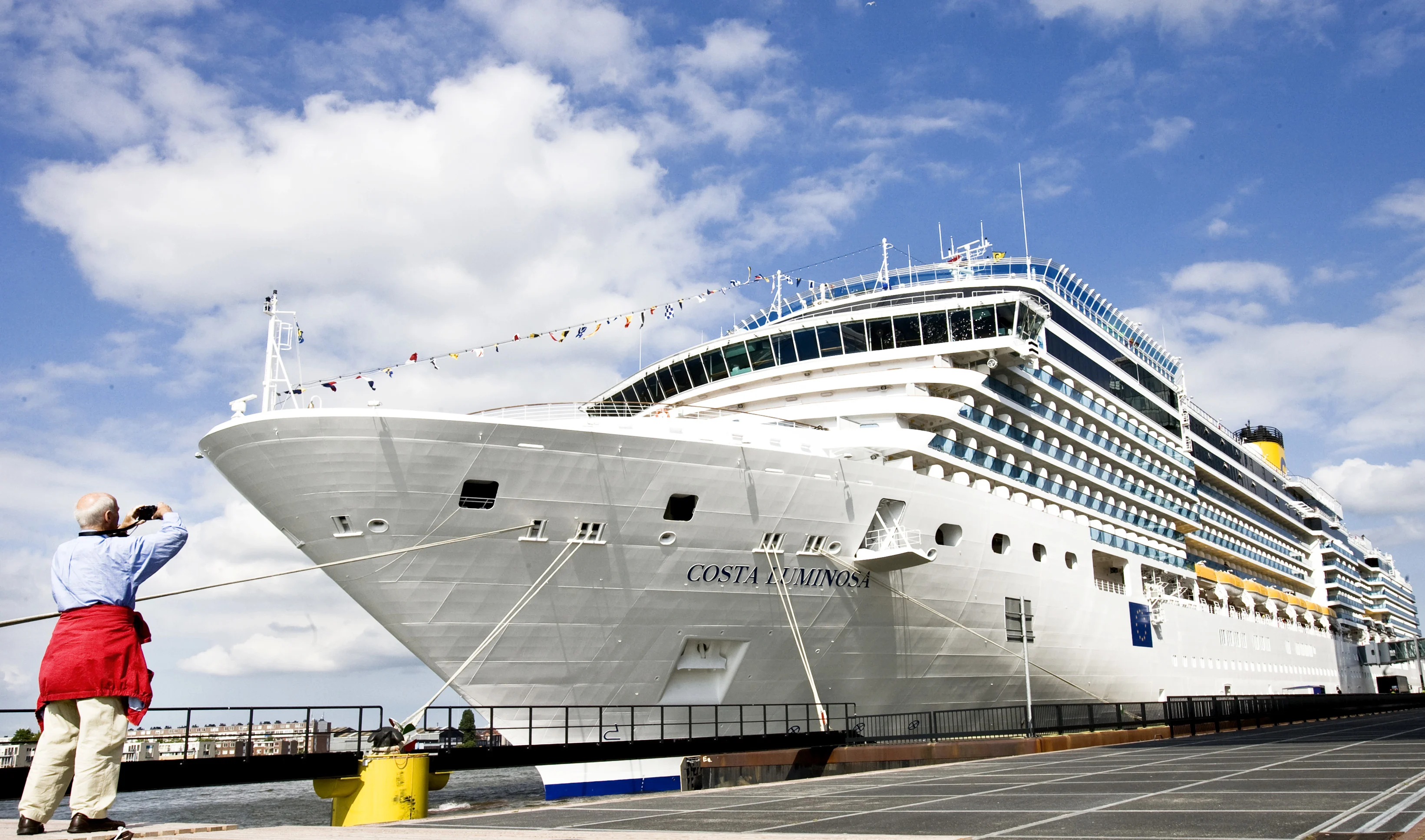 Negen mogelijk besmette cruisegangers Costa Luminosa terug in Nederland