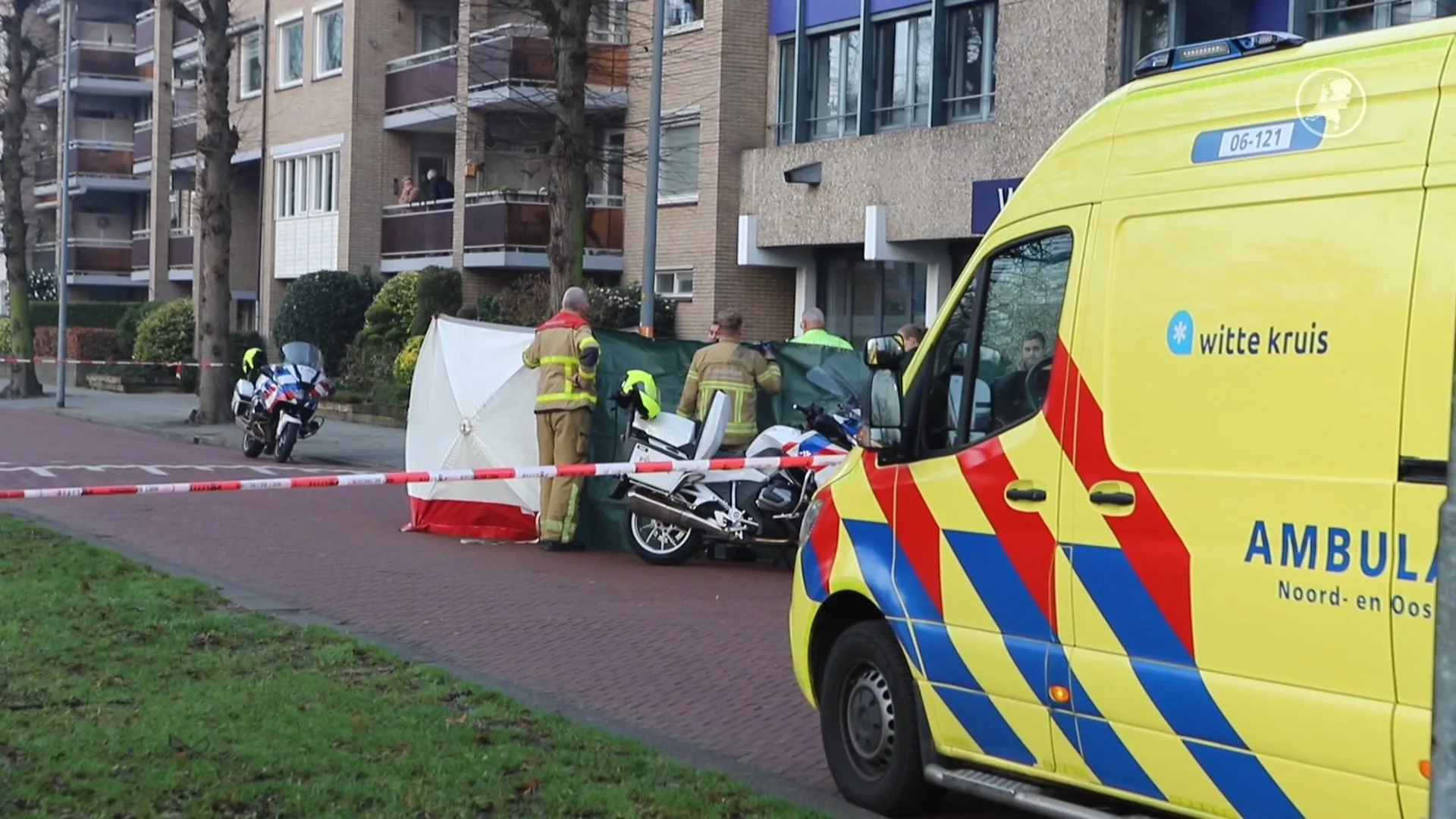 Persoon met ernstige verwondingen overlijdt op straat in Apeldoorn