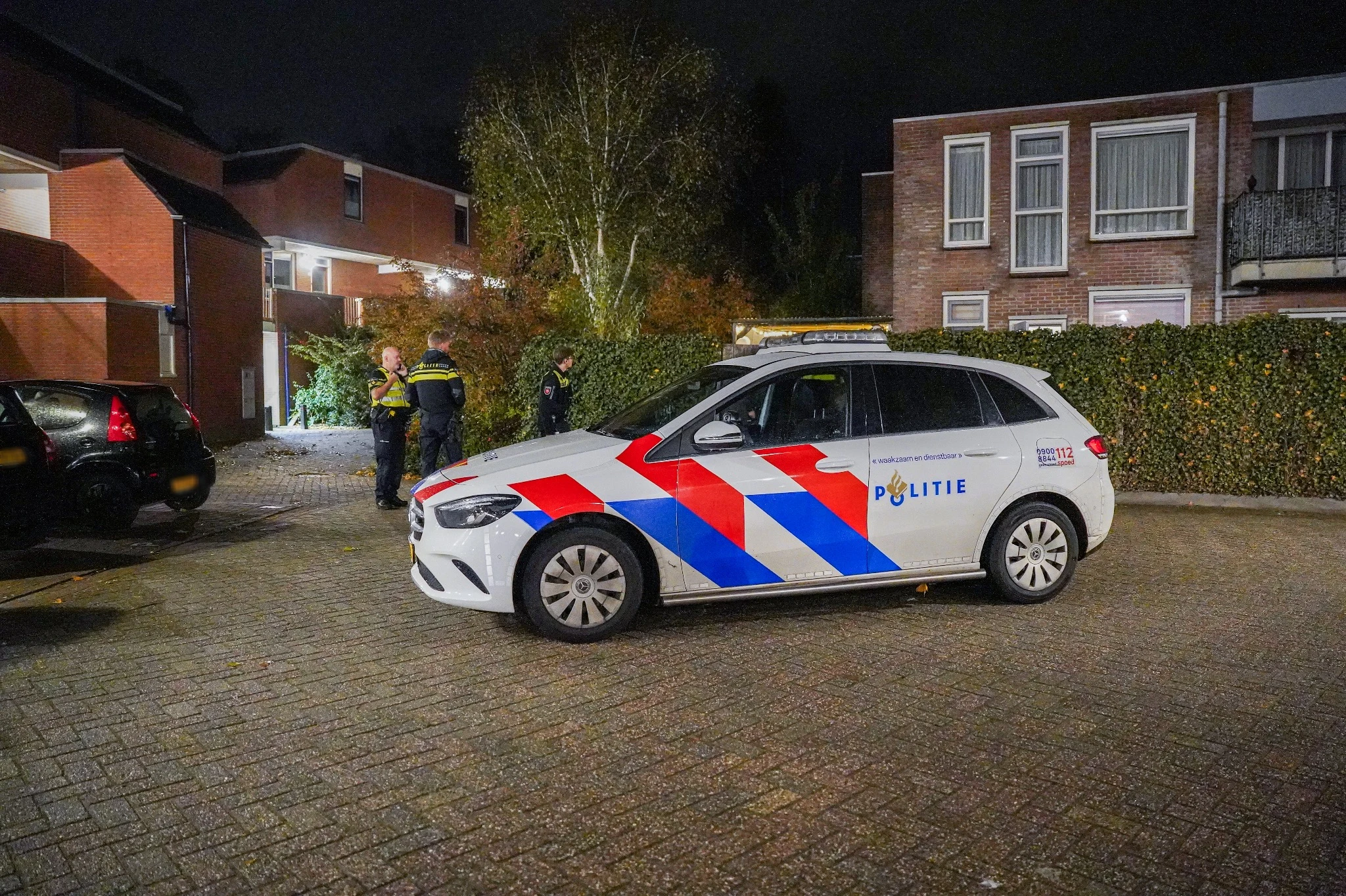 Slachtoffer zwaargewond na steekincident in Groningen, dader nog spoorloos