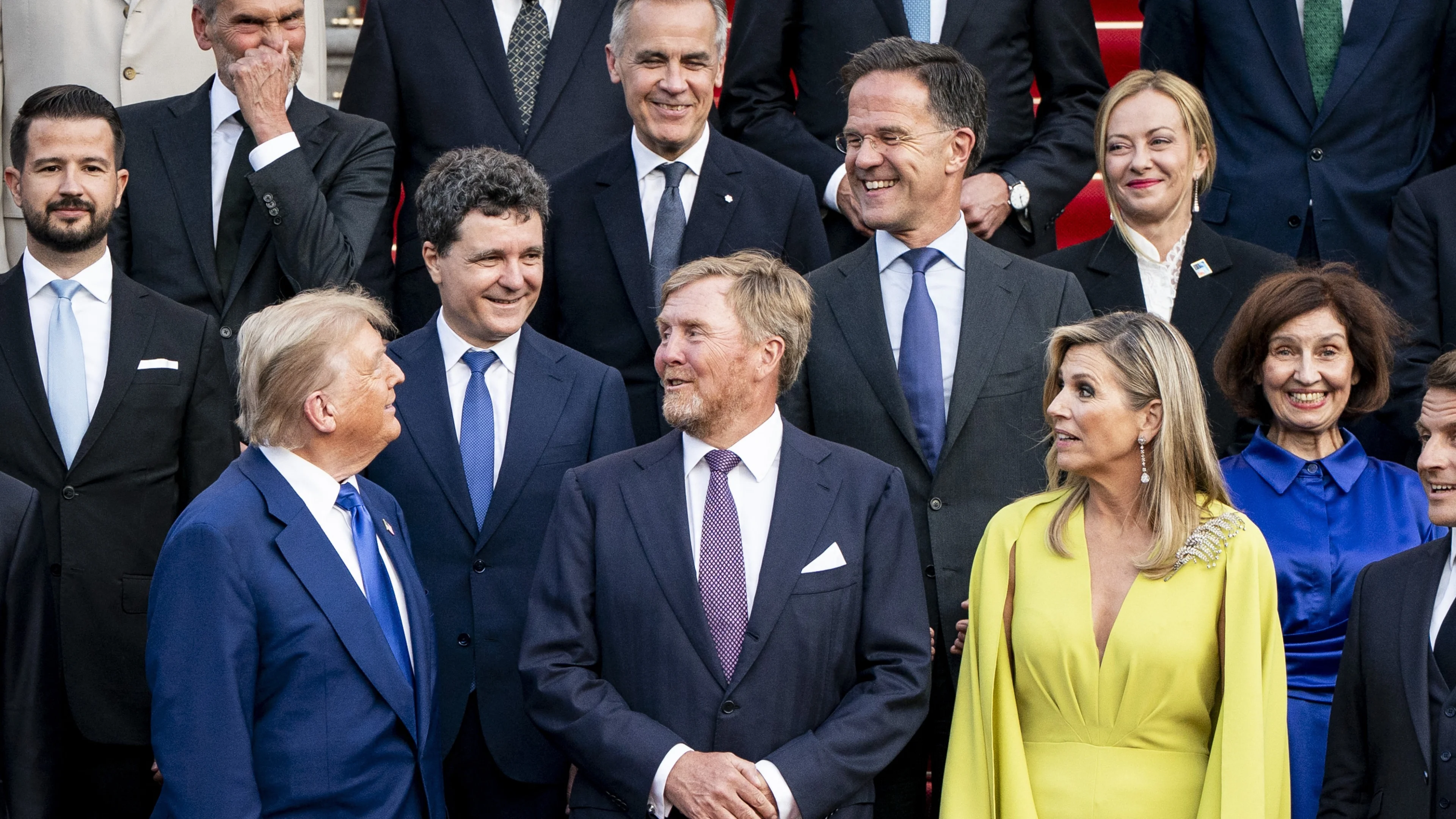 Verbazing en plaatsvervangende schaamte over sms'je van Rutte aan Trump