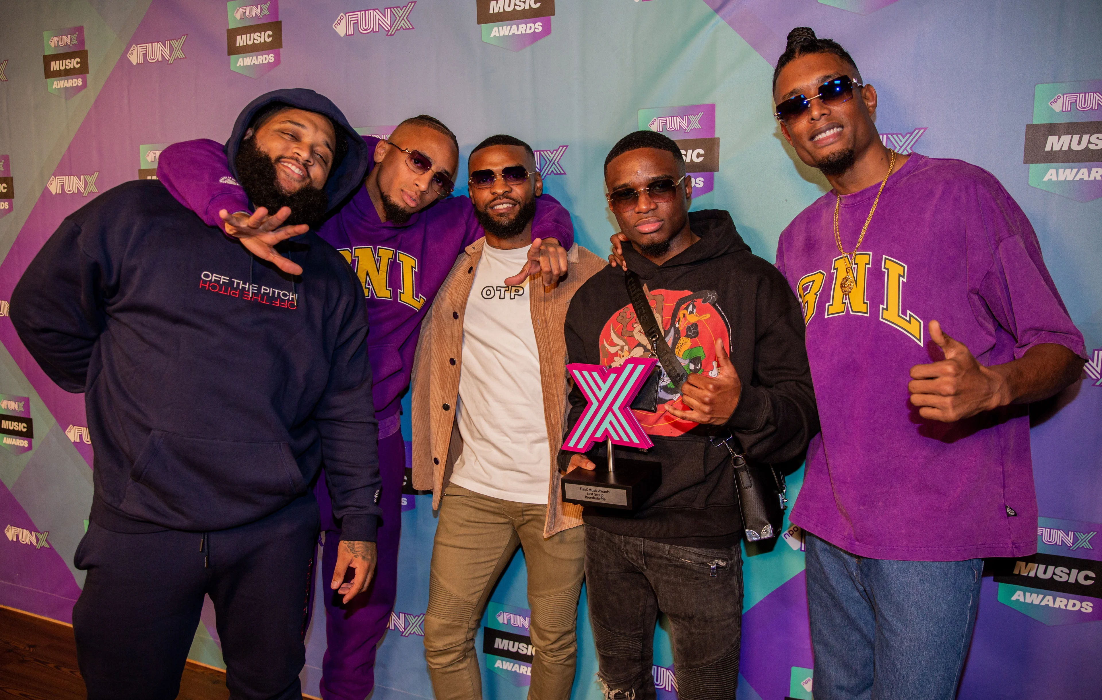 'Lid Broederliefde opgepakt na mishandelen medewerkers FunX Awards'