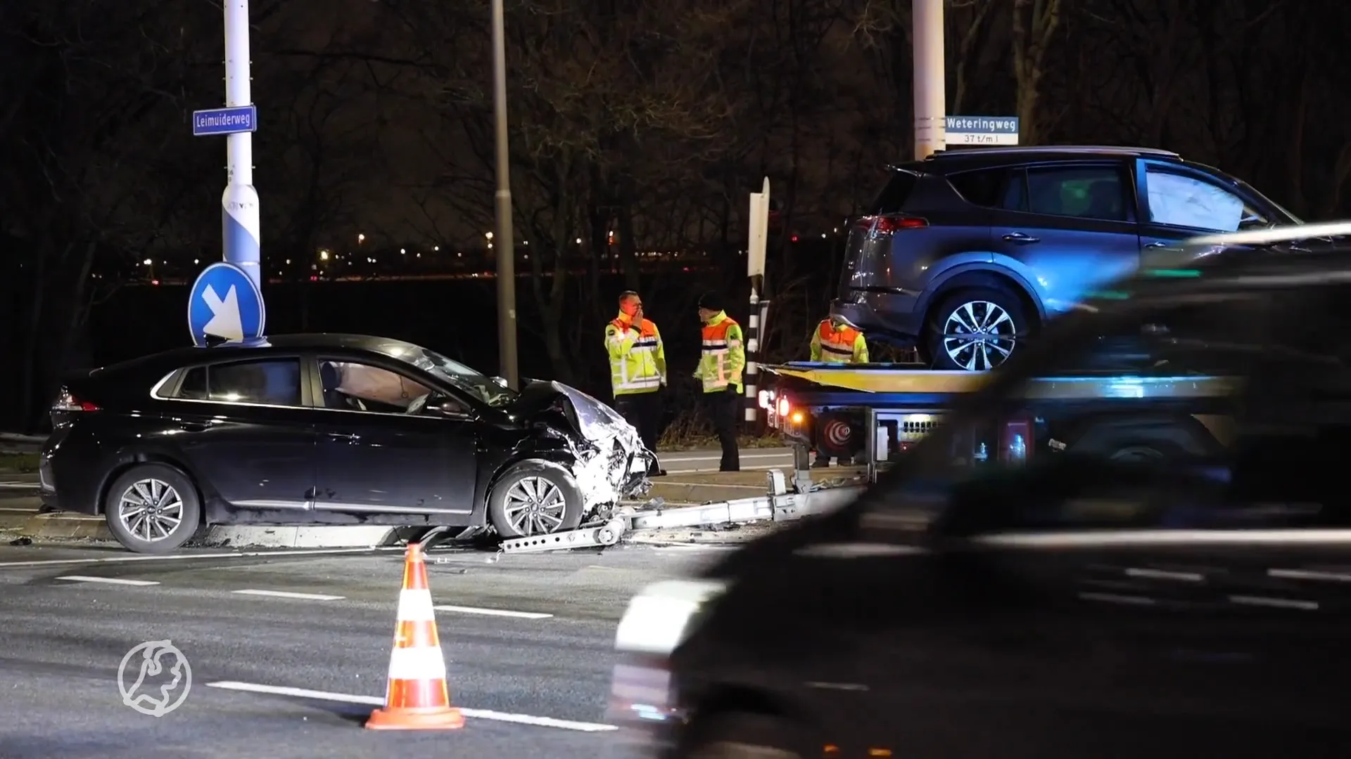 Drie mensen naar ziekenhuis na ongeval met twee auto's in Leimuiderbrug