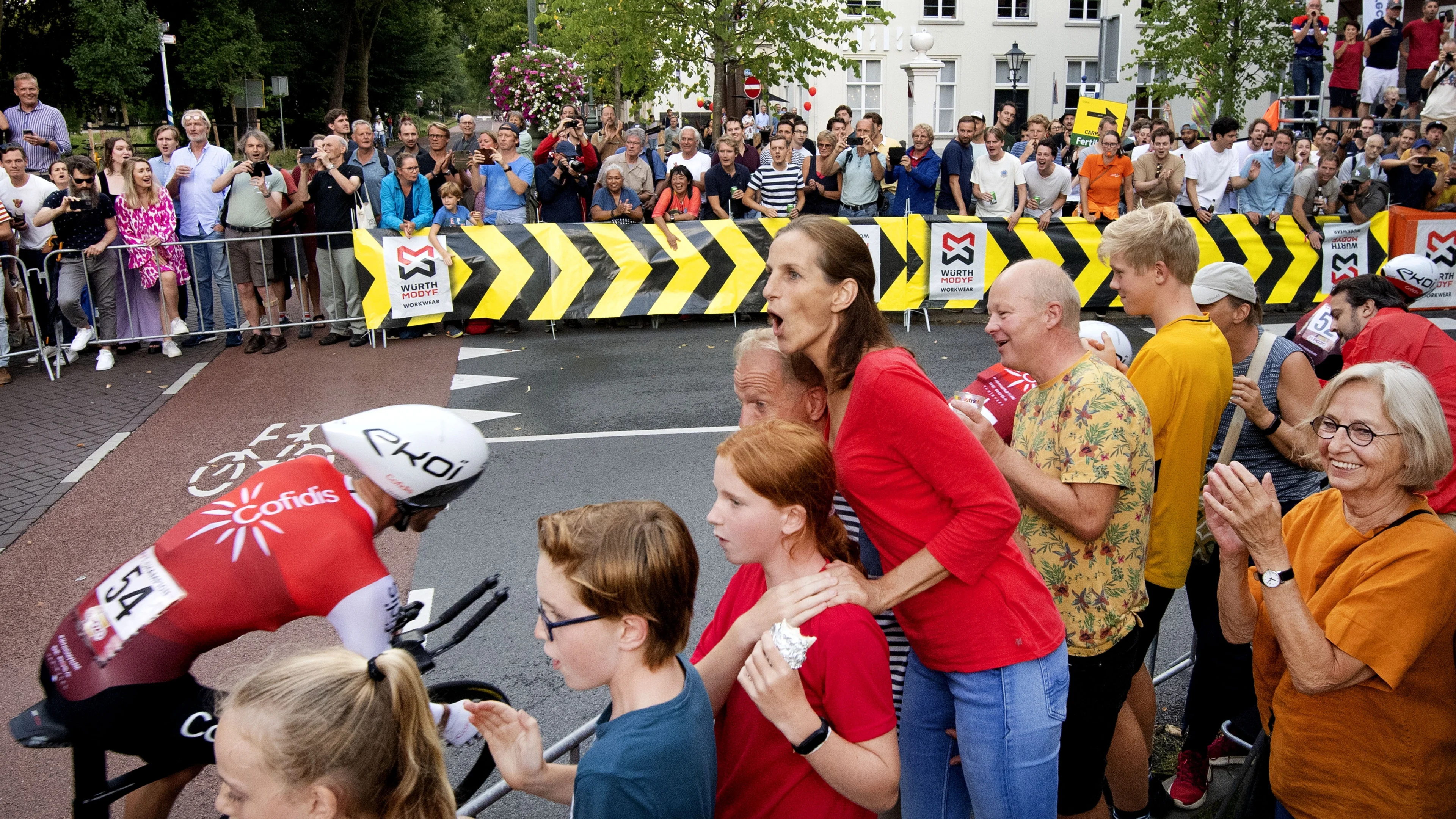 Politie pakt twee personen voor poging blokkade Vuelta in Utrecht