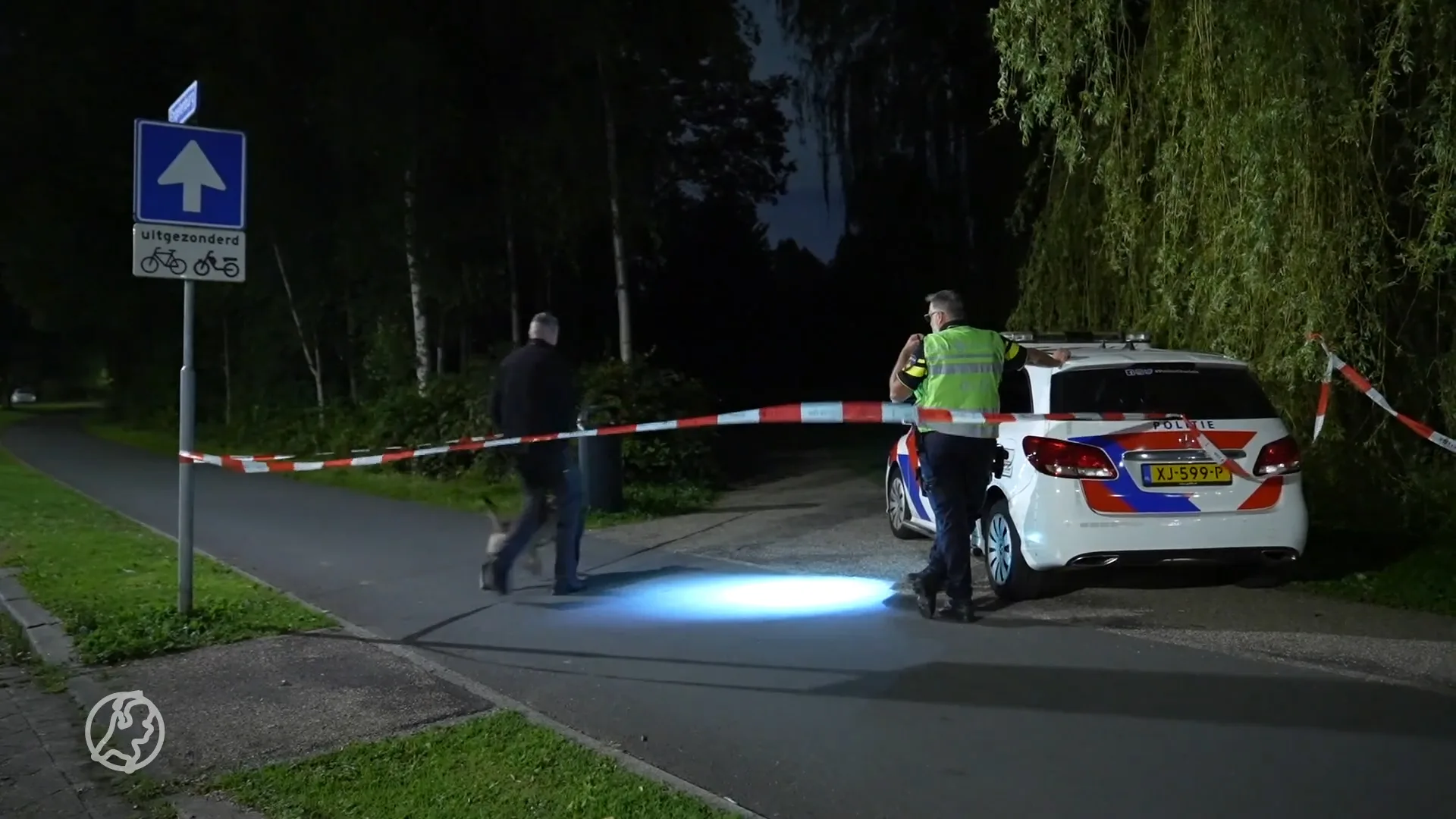 Man in been geschoten, verdachten vluchten in zijn auto