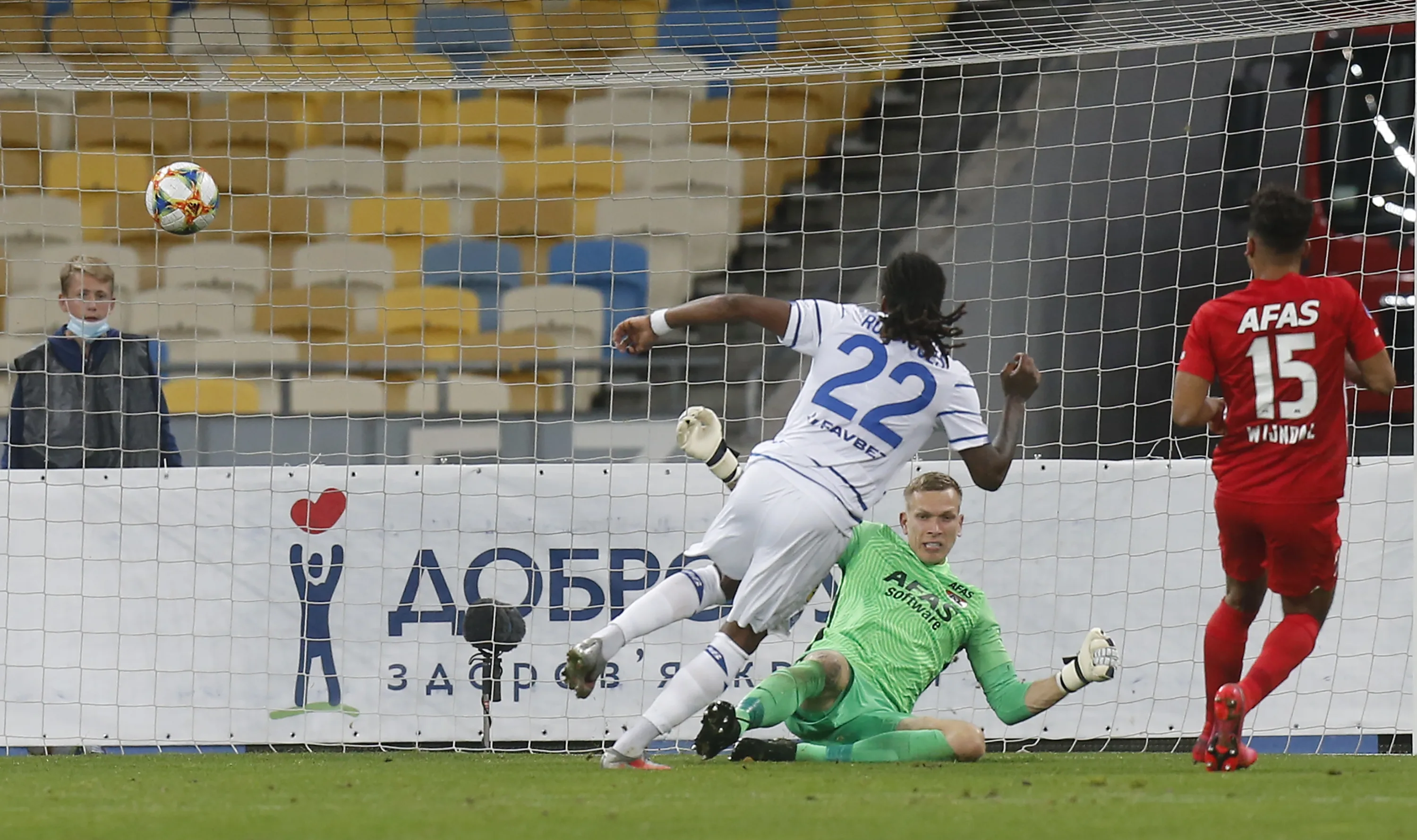 AZ uitgeschakeld in voorronde Champions League na nederlaag in Kiev