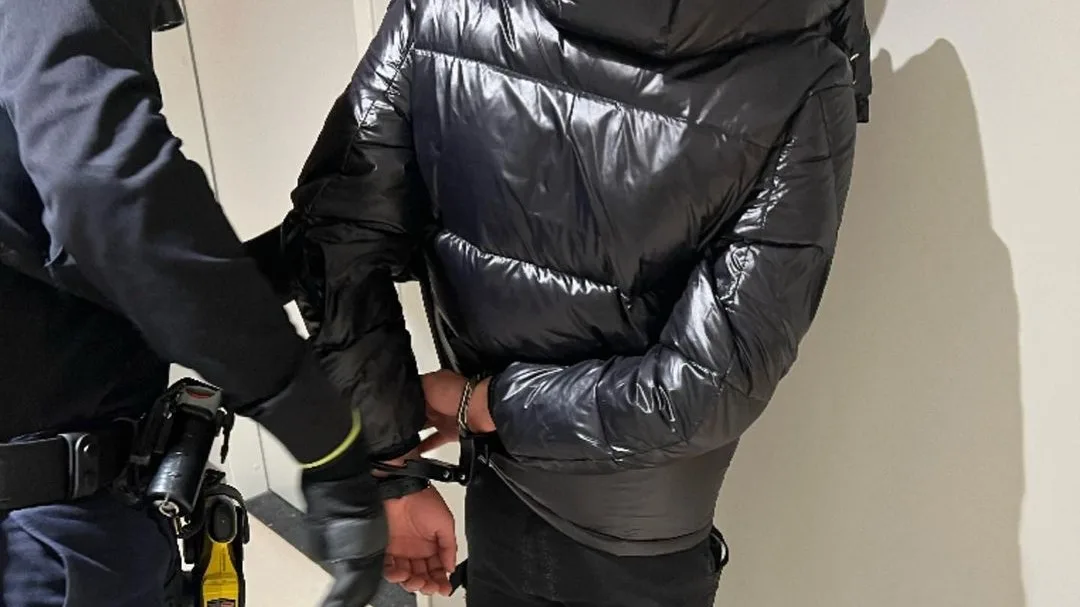 Dief valt door de mand na maken selfies met gestolen telefoon